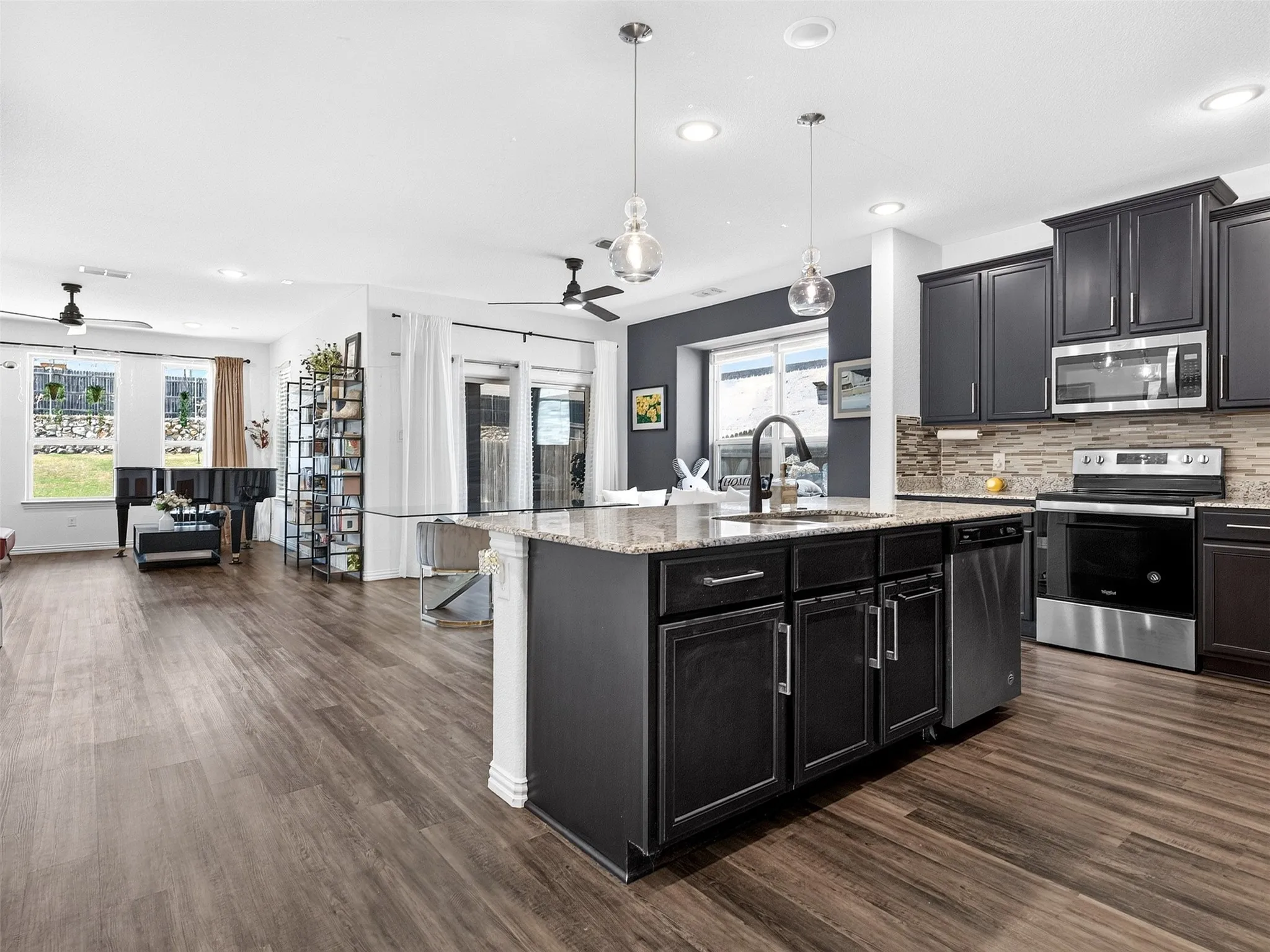 Single Family Residence For Rent in Denton County , 3616 Carmel Hills Drive, Denton, Texas 76208, 3 Bedroom, 3 Bathroom, 2 Garage spaces, 2,270 Sqft, built in 2020, mls#21359578, Real Estate Agent in Denton, Homes For Rent in Denton county, Homes For Rent in Denton, Realtor in Denton Texas, Real Estate Brokerage Independent Realty Texas, Luminita Cordes Realtor