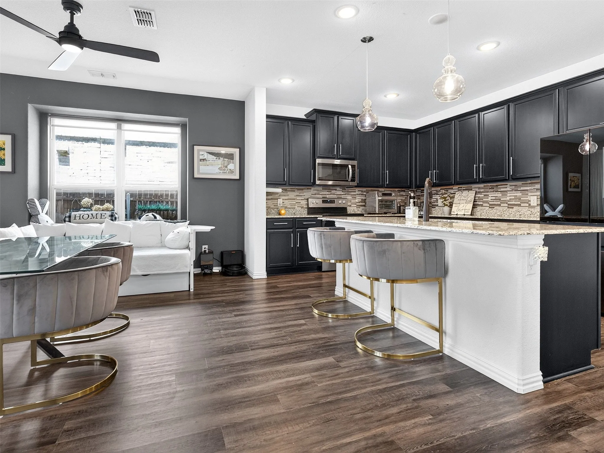 Single Family Residence For Rent in Denton County , 3616 Carmel Hills Drive, Denton, Texas 76208, 3 Bedroom, 3 Bathroom, 2 Garage spaces, 2,270 Sqft, built in 2020, mls#21359578, Real Estate Agent in Denton, Homes For Rent in Denton county, Homes For Rent in Denton, Realtor in Denton Texas, Real Estate Brokerage Independent Realty Texas, Luminita Cordes Realtor