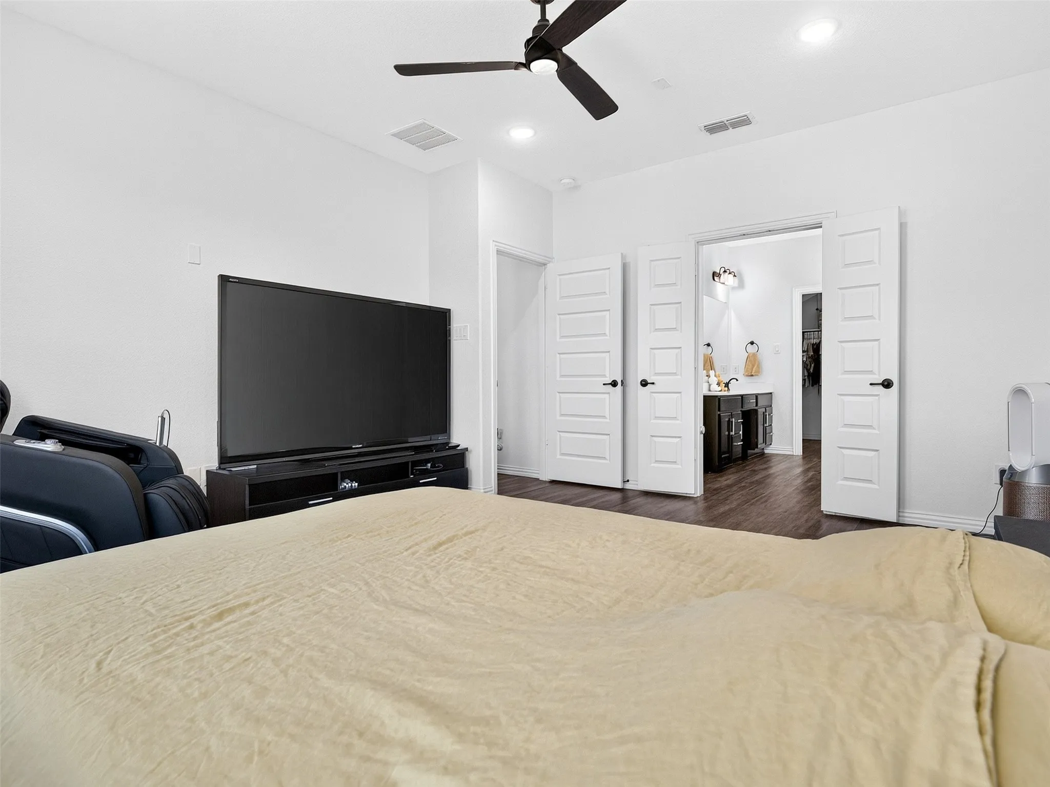 Single Family Residence For Rent in Denton County , 3616 Carmel Hills Drive, Denton, Texas 76208, 3 Bedroom, 3 Bathroom, 2 Garage spaces, 2,270 Sqft, built in 2020, mls#21359578, Real Estate Agent in Denton, Homes For Rent in Denton county, Homes For Rent in Denton, Realtor in Denton Texas, Real Estate Brokerage Independent Realty Texas, Luminita Cordes Realtor