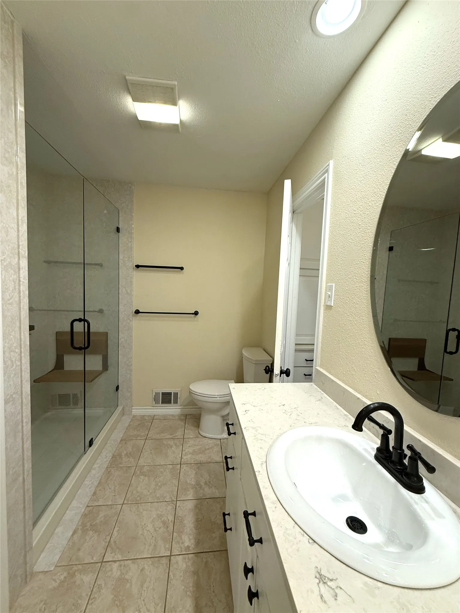 Primary bath