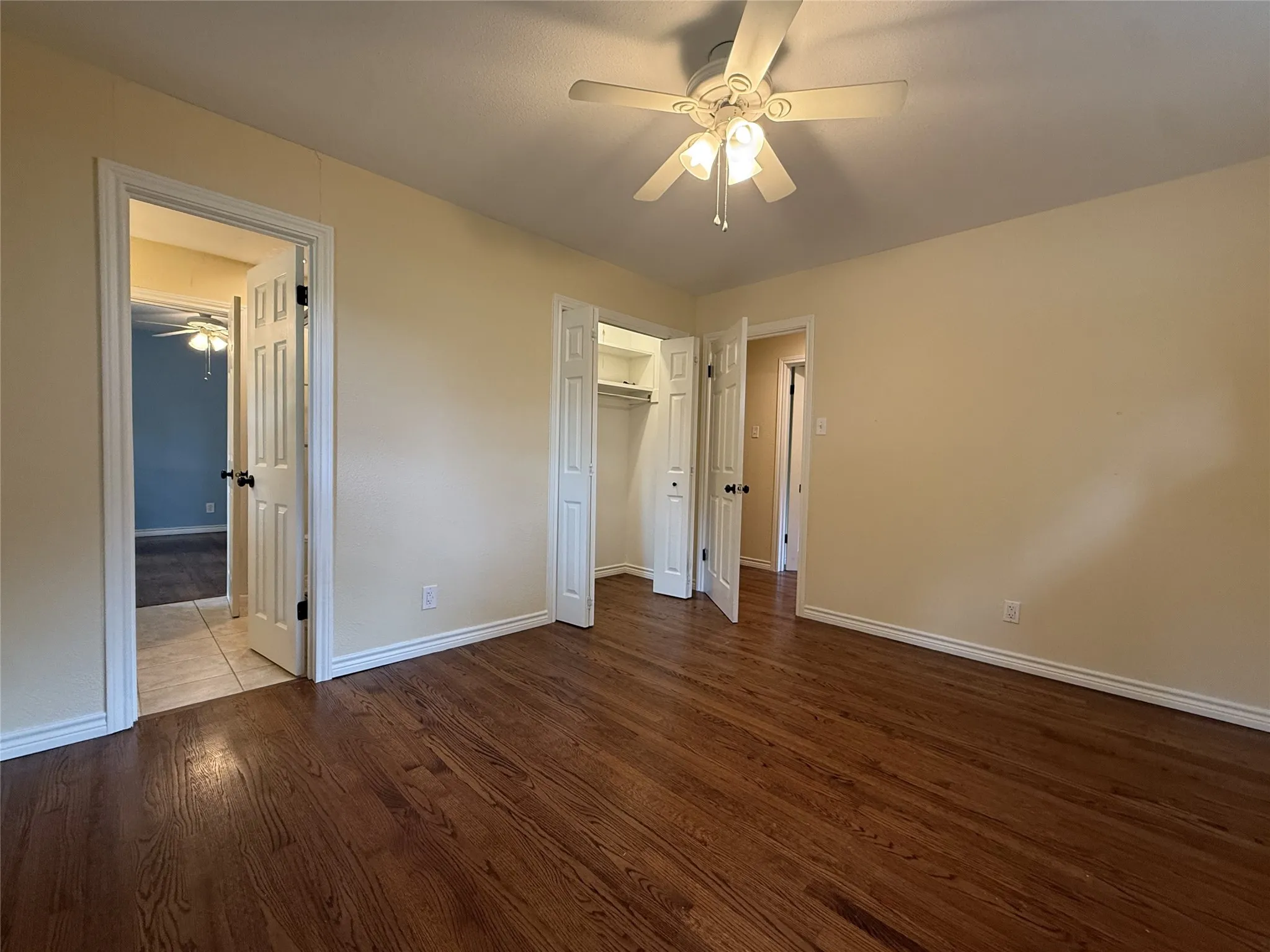 Single Family Residence For Sale in Dallas County , 1116 Elizabeth Lane, Richardson, Texas 75080, 3 Bedroom, 2 Bathroom, 2 Garage spaces, 2,026 Sqft, built in 1963, mls#21360693, Real Estate Agent in Richardson, Homes For Sale in Dallas county, Homes For Sale in Richardson, Realtor in Richardson Texas, Real Estate Brokerage Independent Realty Texas, Luminita Cordes Realtor