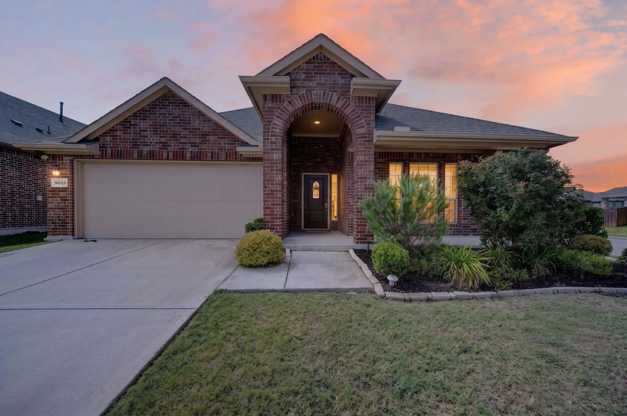 Single Family Residence For Sale in Kaufman County , 5825 Melville Lane, Forney, Texas 75126, 3 Bedroom, 2 Bathroom, 2 Garage spaces, 1,853 Sqft, built in 2019, mls#21359131, Real Estate Agent in Forney, Homes For Sale in Kaufman county, Homes For Sale in Forney, Realtor in Forney Texas, Real Estate Brokerage Independent Realty Texas, Luminita Cordes Realtor