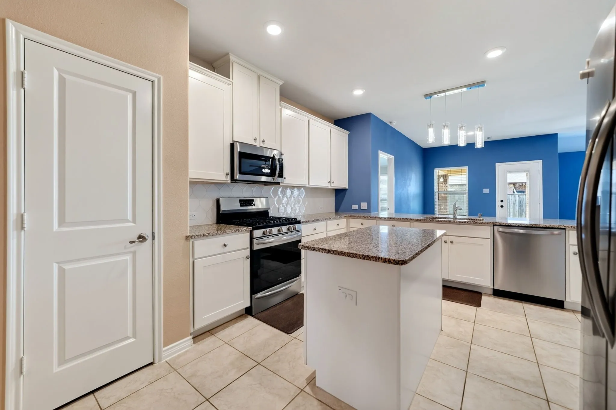 Single Family Residence For Sale in Kaufman County , 5825 Melville Lane, Forney, Texas 75126, 3 Bedroom, 2 Bathroom, 2 Garage spaces, 1,853 Sqft, built in 2019, mls#21359131, Real Estate Agent in Forney, Homes For Sale in Kaufman county, Homes For Sale in Forney, Realtor in Forney Texas, Real Estate Brokerage Independent Realty Texas, Luminita Cordes Realtor