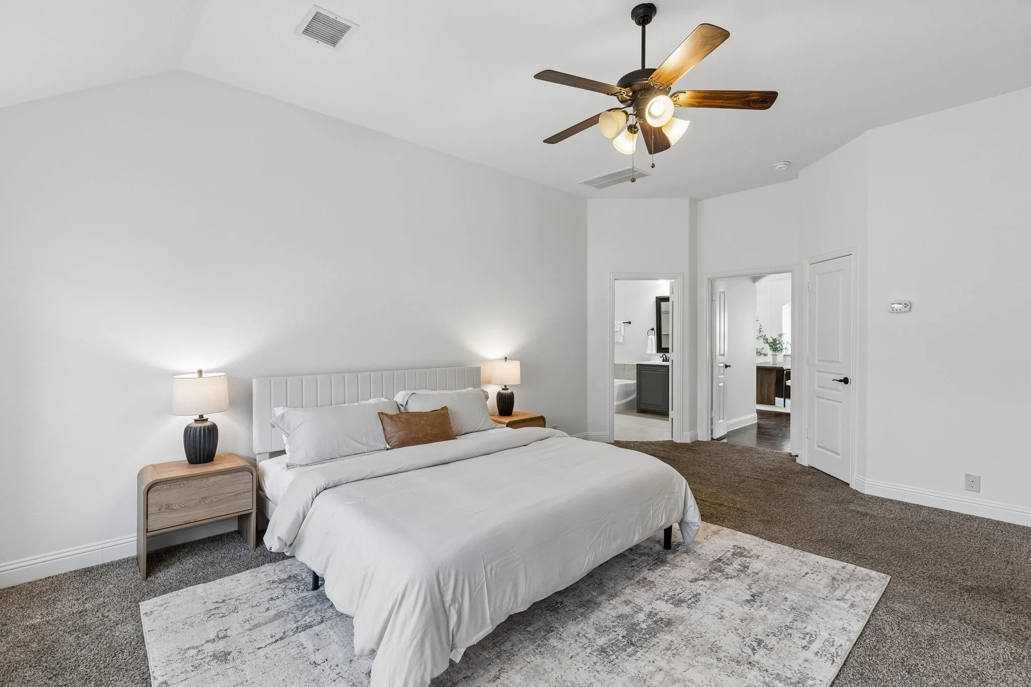 Single Family Residence For Sale in Collin County , 500 Cottage Place, Lavon, Texas 75166, 4 Bedroom, 2 Bathroom, 2 Garage spaces, 2,247 Sqft, built in 2017, mls#21359630, Real Estate Agent in Lavon, Homes For Sale in Collin county, Homes For Sale in Lavon, Realtor in Lavon Texas, Real Estate Brokerage Independent Realty Texas, Luminita Cordes Realtor
