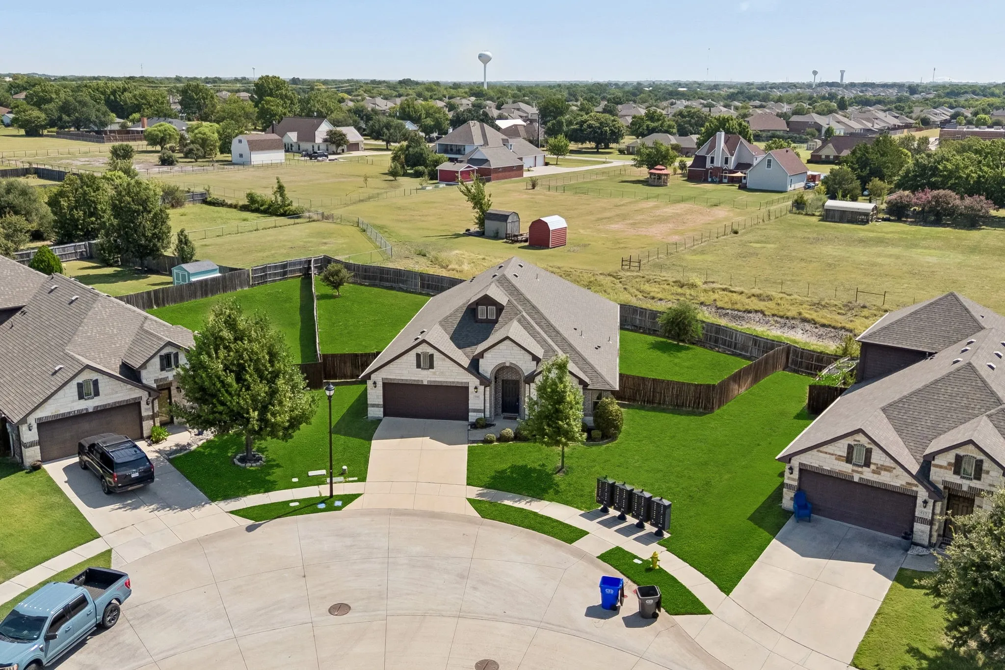 Single Family Residence For Sale in Collin County , 500 Cottage Place, Lavon, Texas 75166, 4 Bedroom, 2 Bathroom, 2 Garage spaces, 2,247 Sqft, built in 2017, mls#21359630, Real Estate Agent in Lavon, Homes For Sale in Collin county, Homes For Sale in Lavon, Realtor in Lavon Texas, Real Estate Brokerage Independent Realty Texas, Luminita Cordes Realtor
