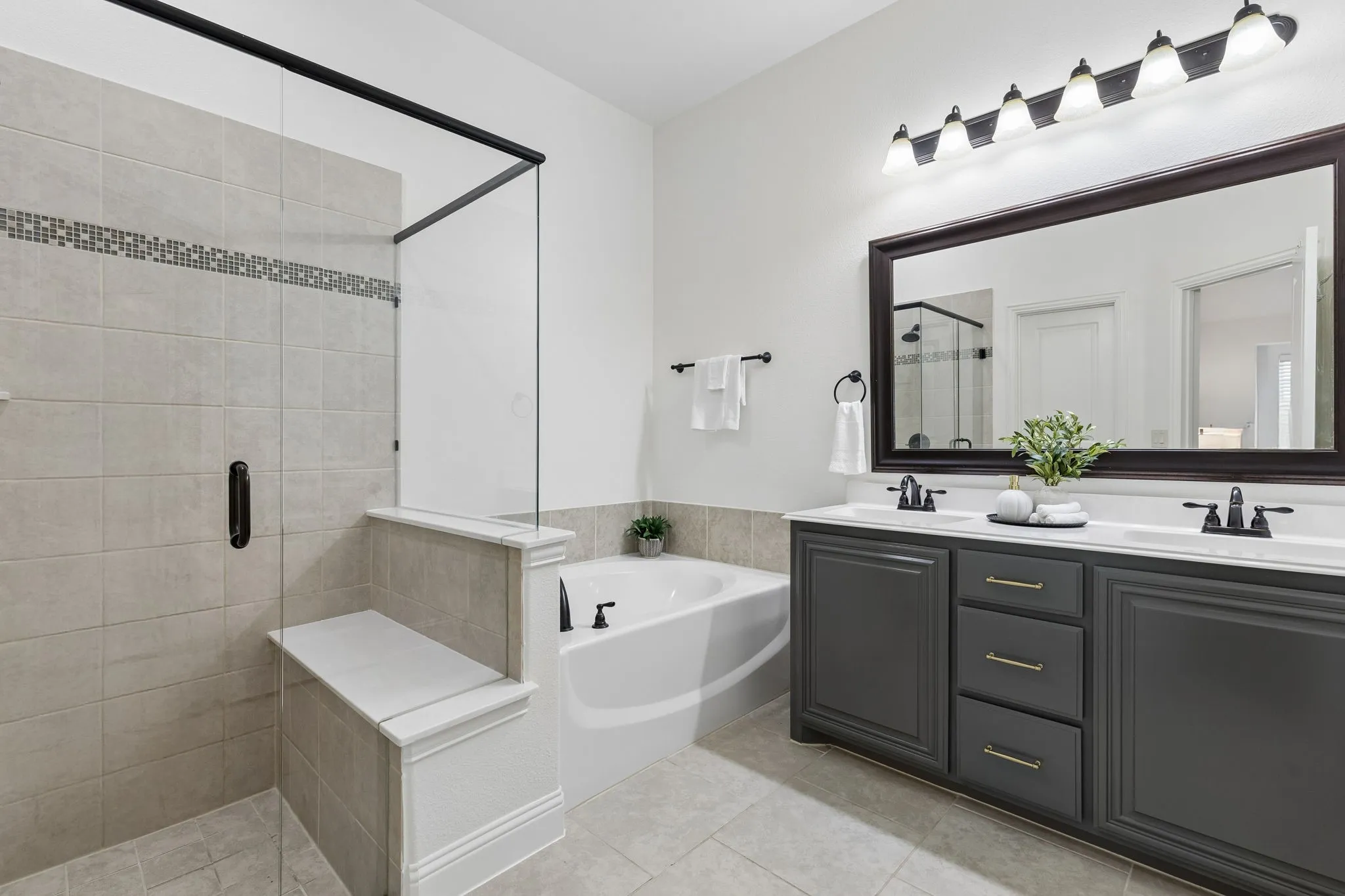 Single Family Residence For Sale in Collin County , 500 Cottage Place, Lavon, Texas 75166, 4 Bedroom, 2 Bathroom, 2 Garage spaces, 2,247 Sqft, built in 2017, mls#21359630, Real Estate Agent in Lavon, Homes For Sale in Collin county, Homes For Sale in Lavon, Realtor in Lavon Texas, Real Estate Brokerage Independent Realty Texas, Luminita Cordes Realtor