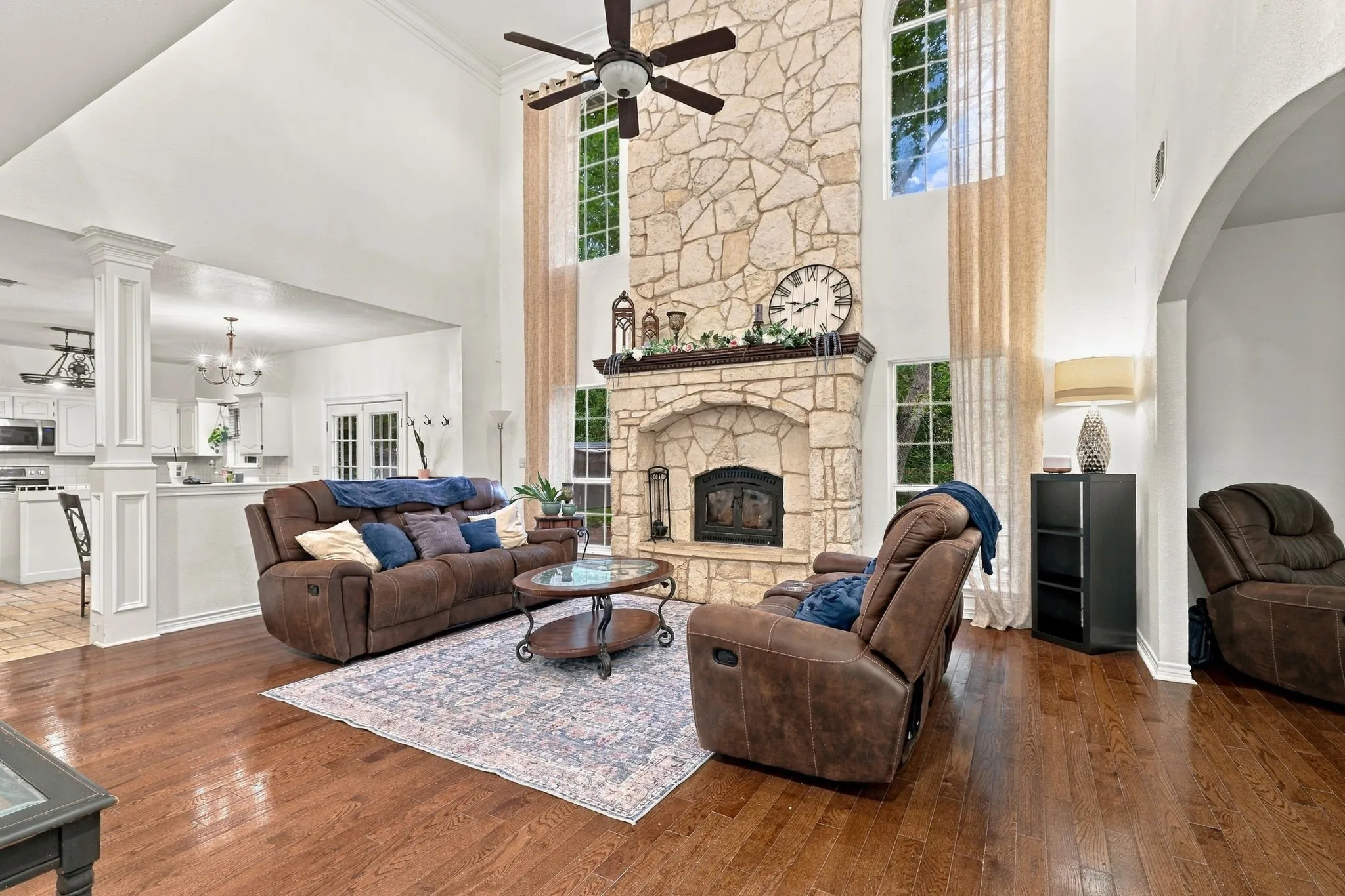 Single Family Residence For Sale in Grayson County , 74 Meadow Hill Lane, Sherman, Texas 75090, 4 Bedroom, 3 Bathroom, 2 Garage spaces, 3,110 Sqft, built in 2001, mls#21360708, Real Estate Agent in Sherman, Homes For Sale in Grayson county, Homes For Sale in Sherman, Realtor in Sherman Texas, Real Estate Brokerage Independent Realty Texas, Luminita Cordes Realtor