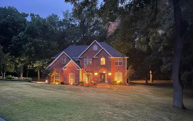 Single Family Residence For Sale in Grayson County , 74 Meadow Hill Lane, Sherman, Texas 75090, 4 Bedroom, 3 Bathroom, 2 Garage spaces, 3,110 Sqft, built in 2001, mls#21360708, Real Estate Agent in Sherman, Homes For Sale in Grayson county, Homes For Sale in Sherman, Realtor in Sherman Texas, Real Estate Brokerage Independent Realty Texas, Luminita Cordes Realtor