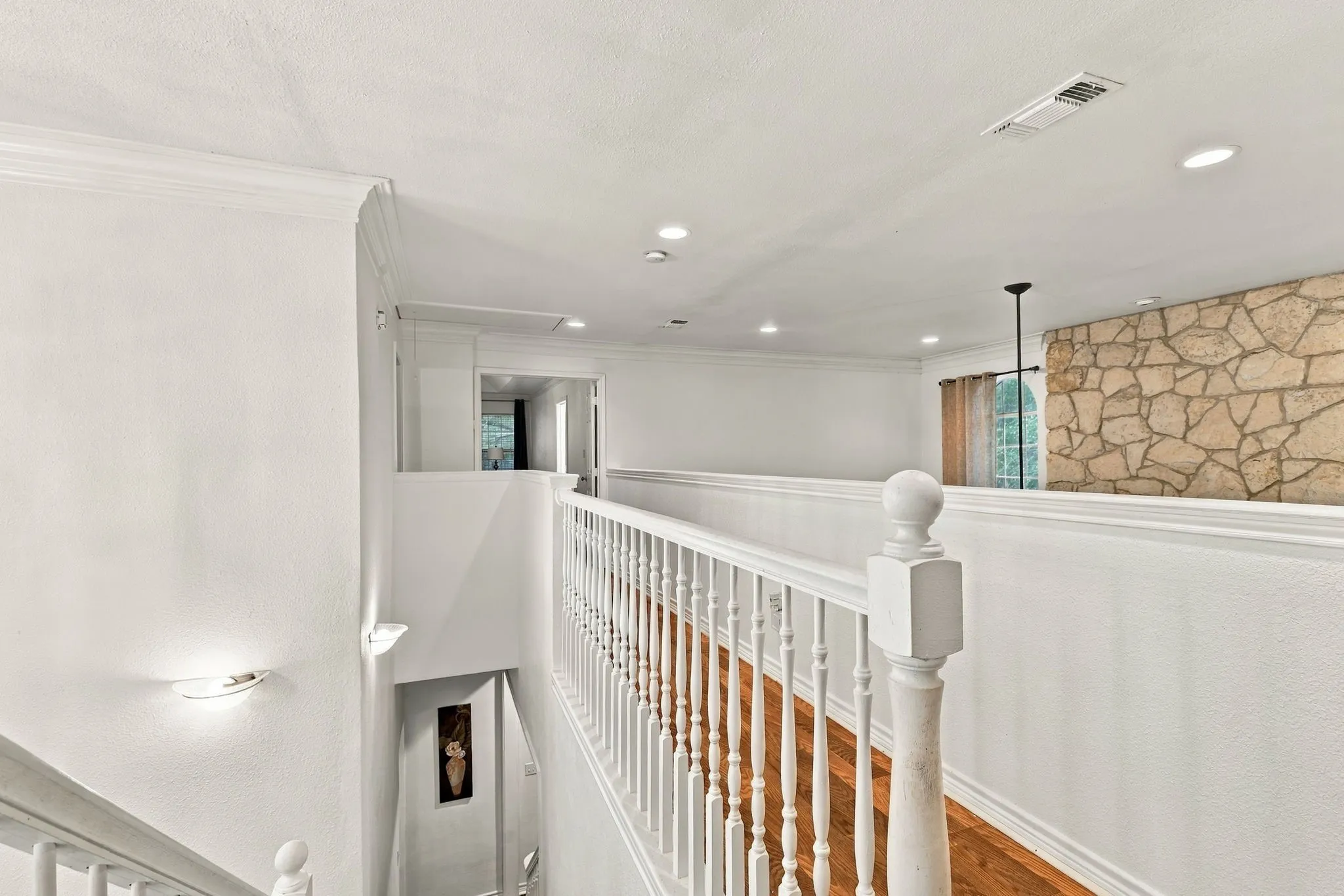 Single Family Residence For Sale in Grayson County , 74 Meadow Hill Lane, Sherman, Texas 75090, 4 Bedroom, 3 Bathroom, 2 Garage spaces, 3,110 Sqft, built in 2001, mls#21360708, Real Estate Agent in Sherman, Homes For Sale in Grayson county, Homes For Sale in Sherman, Realtor in Sherman Texas, Real Estate Brokerage Independent Realty Texas, Luminita Cordes Realtor