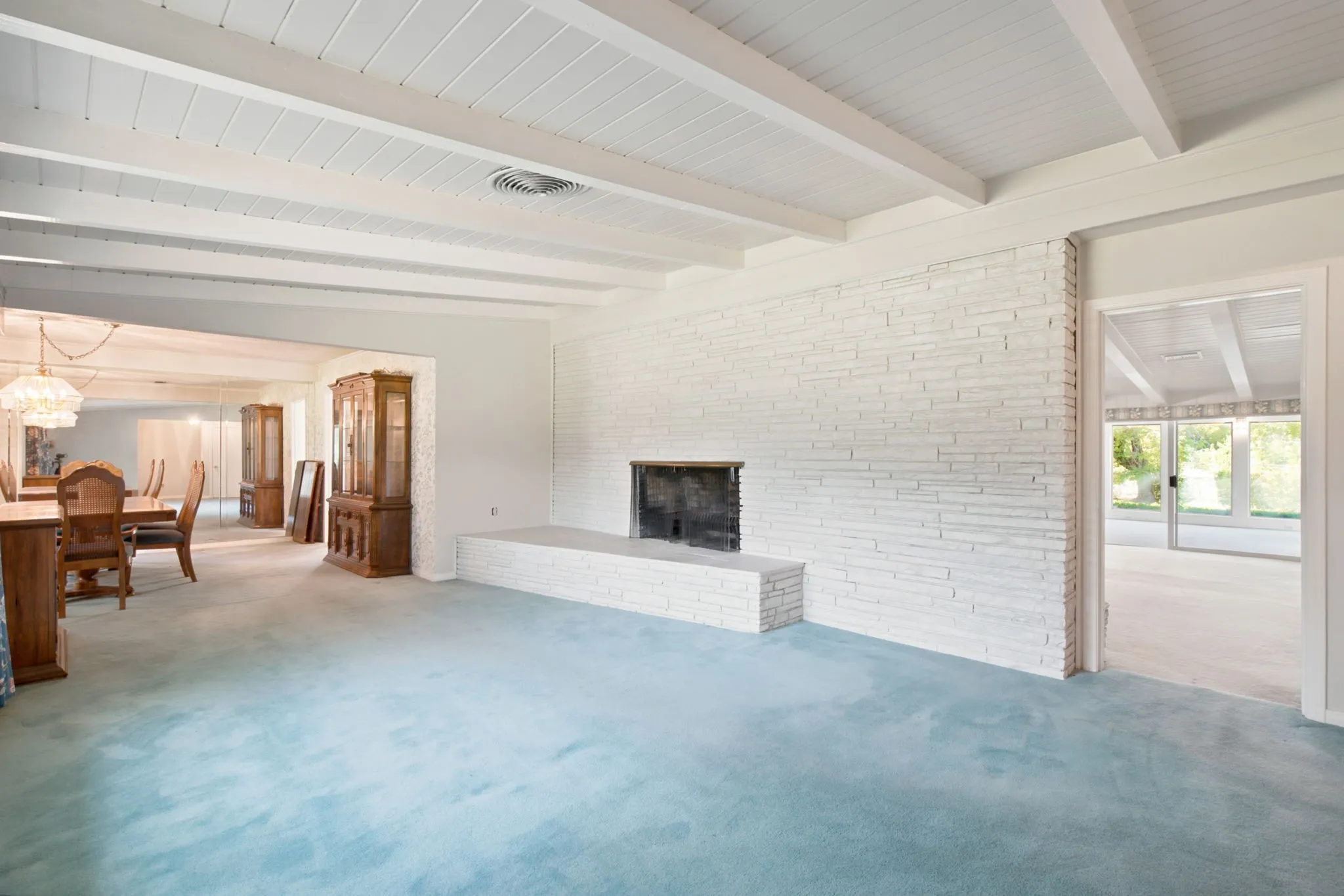 Single Family Residence For Sale in Tarrant County , 435 Horseshoe Trail W, Aledo, Texas 76008, 4 Bedroom, 4 Bathroom, 2 Garage spaces, 4,500 Sqft, built in 1952, mls#21357833, Real Estate Agent in Aledo, Homes For Sale in Tarrant county, Homes For Sale in Aledo, Realtor in Aledo Texas, Real Estate Brokerage Independent Realty Texas, Luminita Cordes Realtor