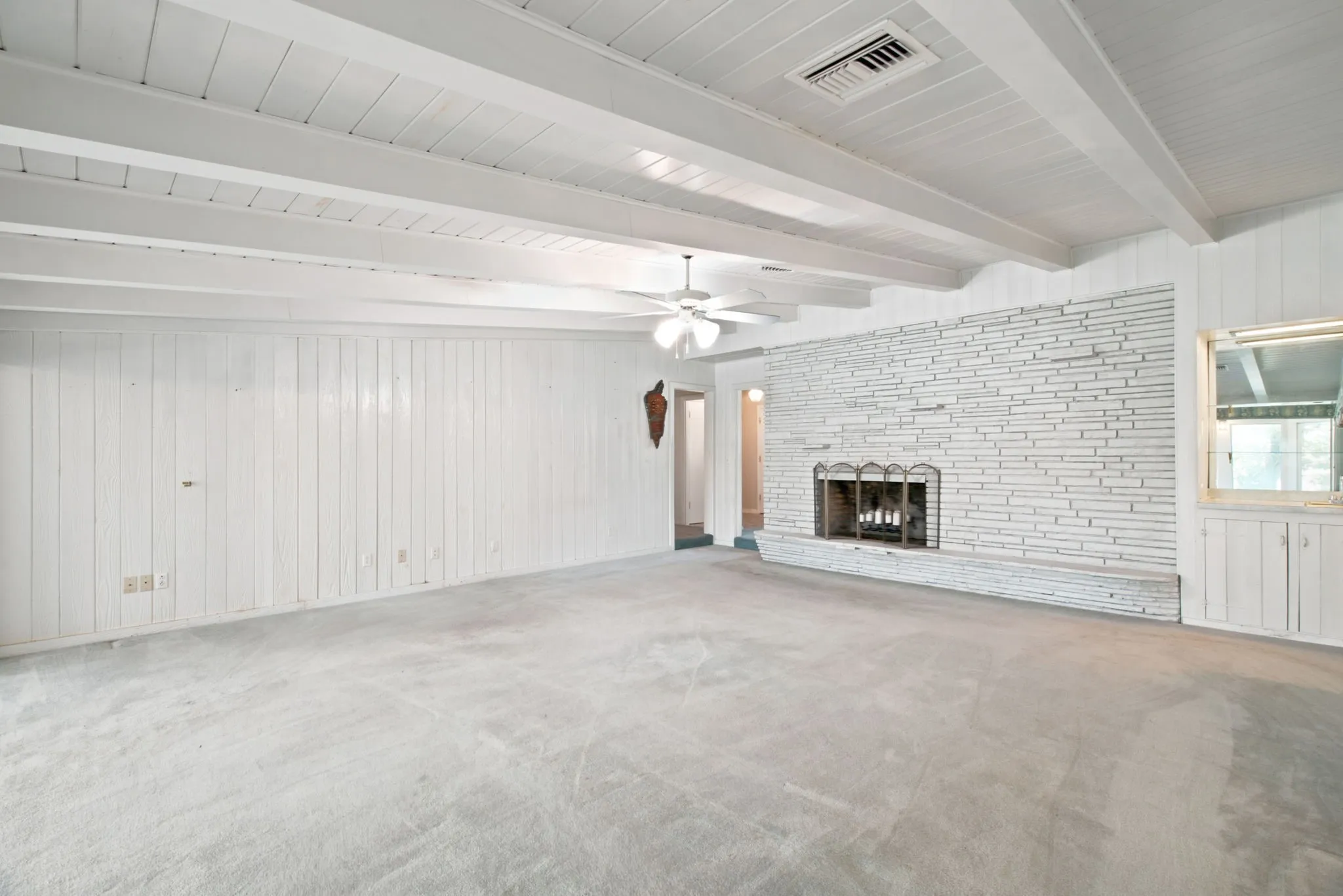 Single Family Residence For Sale in Tarrant County , 435 Horseshoe Trail W, Aledo, Texas 76008, 4 Bedroom, 4 Bathroom, 2 Garage spaces, 4,500 Sqft, built in 1952, mls#21357833, Real Estate Agent in Aledo, Homes For Sale in Tarrant county, Homes For Sale in Aledo, Realtor in Aledo Texas, Real Estate Brokerage Independent Realty Texas, Luminita Cordes Realtor