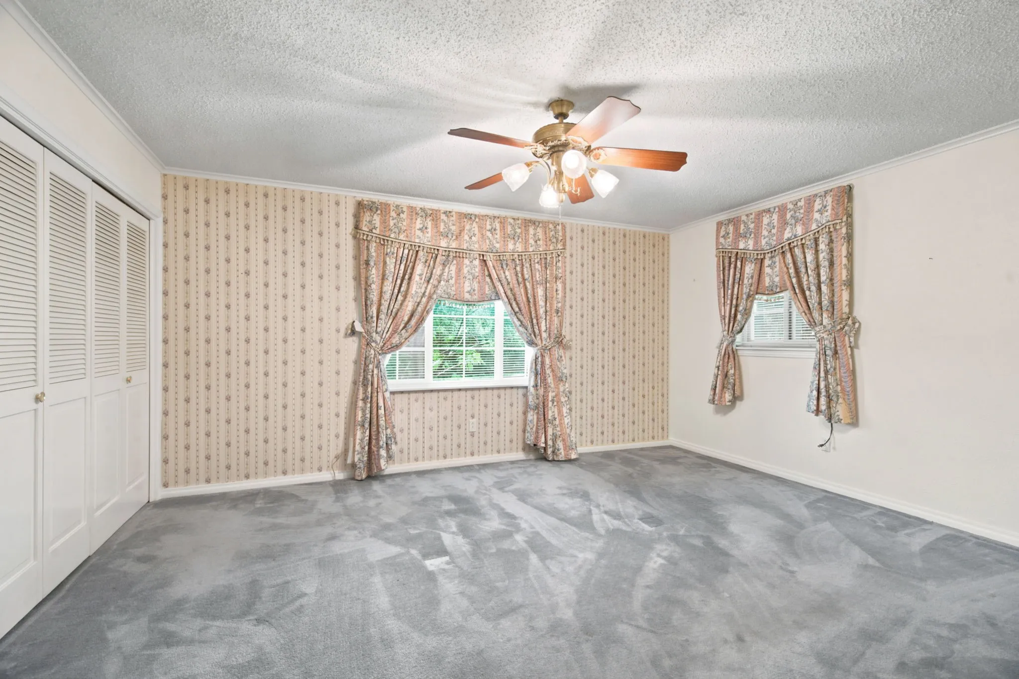 Single Family Residence For Sale in Tarrant County , 435 Horseshoe Trail W, Aledo, Texas 76008, 4 Bedroom, 4 Bathroom, 2 Garage spaces, 4,500 Sqft, built in 1952, mls#21357833, Real Estate Agent in Aledo, Homes For Sale in Tarrant county, Homes For Sale in Aledo, Realtor in Aledo Texas, Real Estate Brokerage Independent Realty Texas, Luminita Cordes Realtor