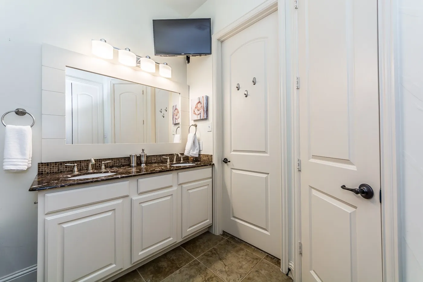 Townhouse For Rent in Collin County , 7920 Osborn Parkway, Plano, Texas 75024, 3 Bedroom, 4 Bathroom, 2 Garage spaces, 2,054 Sqft, built in 2010, mls#21360711, Real Estate Agent in Plano, Homes For Rent in Collin county, Homes For Rent in Plano, Realtor in Plano Texas, Real Estate Brokerage Independent Realty Texas, Luminita Cordes Realtor