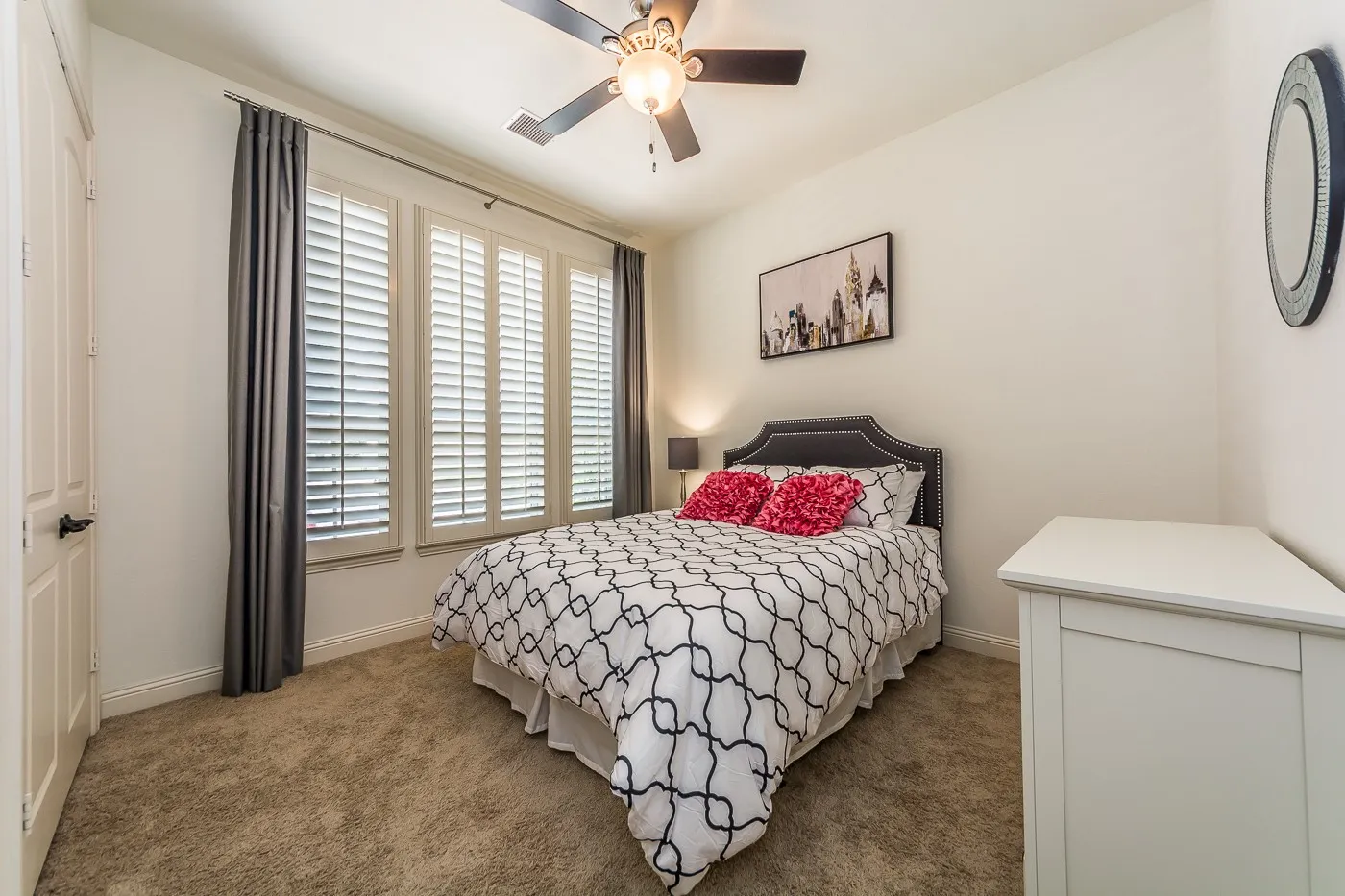 Townhouse For Rent in Collin County , 7920 Osborn Parkway, Plano, Texas 75024, 3 Bedroom, 4 Bathroom, 2 Garage spaces, 2,054 Sqft, built in 2010, mls#21360711, Real Estate Agent in Plano, Homes For Rent in Collin county, Homes For Rent in Plano, Realtor in Plano Texas, Real Estate Brokerage Independent Realty Texas, Luminita Cordes Realtor