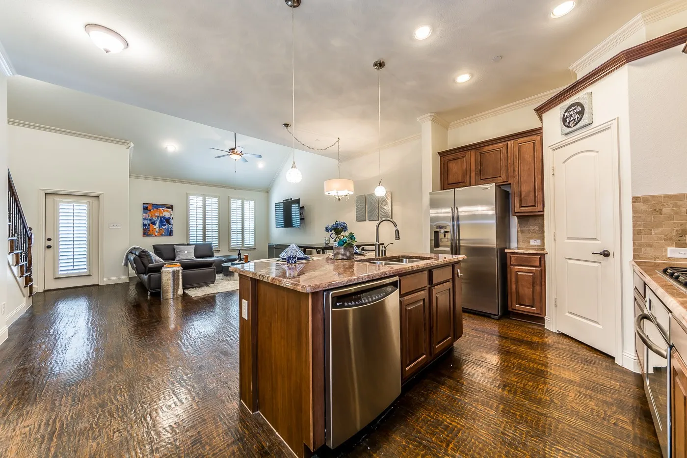 Townhouse For Rent in Collin County , 7920 Osborn Parkway, Plano, Texas 75024, 3 Bedroom, 4 Bathroom, 2 Garage spaces, 2,054 Sqft, built in 2010, mls#21360711, Real Estate Agent in Plano, Homes For Rent in Collin county, Homes For Rent in Plano, Realtor in Plano Texas, Real Estate Brokerage Independent Realty Texas, Luminita Cordes Realtor
