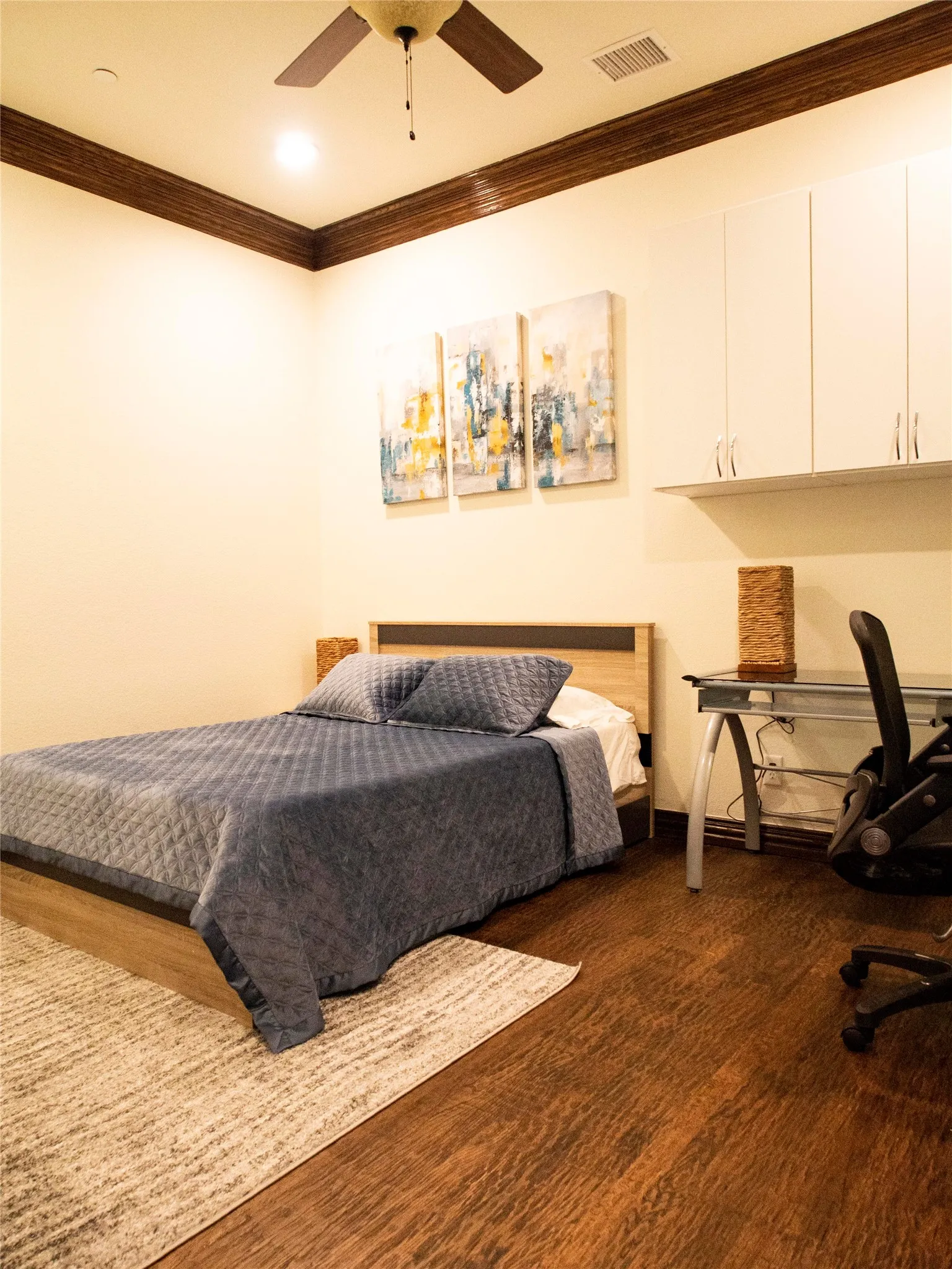 Townhouse For Rent in Collin County , 7920 Osborn Parkway, Plano, Texas 75024, 3 Bedroom, 4 Bathroom, 2 Garage spaces, 2,054 Sqft, built in 2010, mls#21360711, Real Estate Agent in Plano, Homes For Rent in Collin county, Homes For Rent in Plano, Realtor in Plano Texas, Real Estate Brokerage Independent Realty Texas, Luminita Cordes Realtor