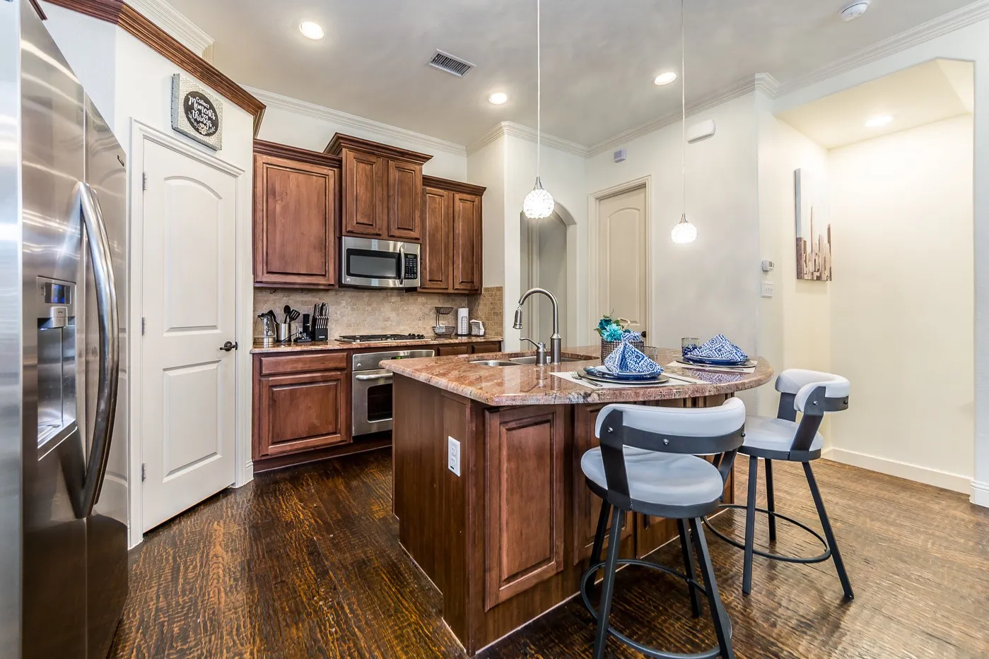 Townhouse For Rent in Collin County , 7920 Osborn Parkway, Plano, Texas 75024, 3 Bedroom, 4 Bathroom, 2 Garage spaces, 2,054 Sqft, built in 2010, mls#21360711, Real Estate Agent in Plano, Homes For Rent in Collin county, Homes For Rent in Plano, Realtor in Plano Texas, Real Estate Brokerage Independent Realty Texas, Luminita Cordes Realtor