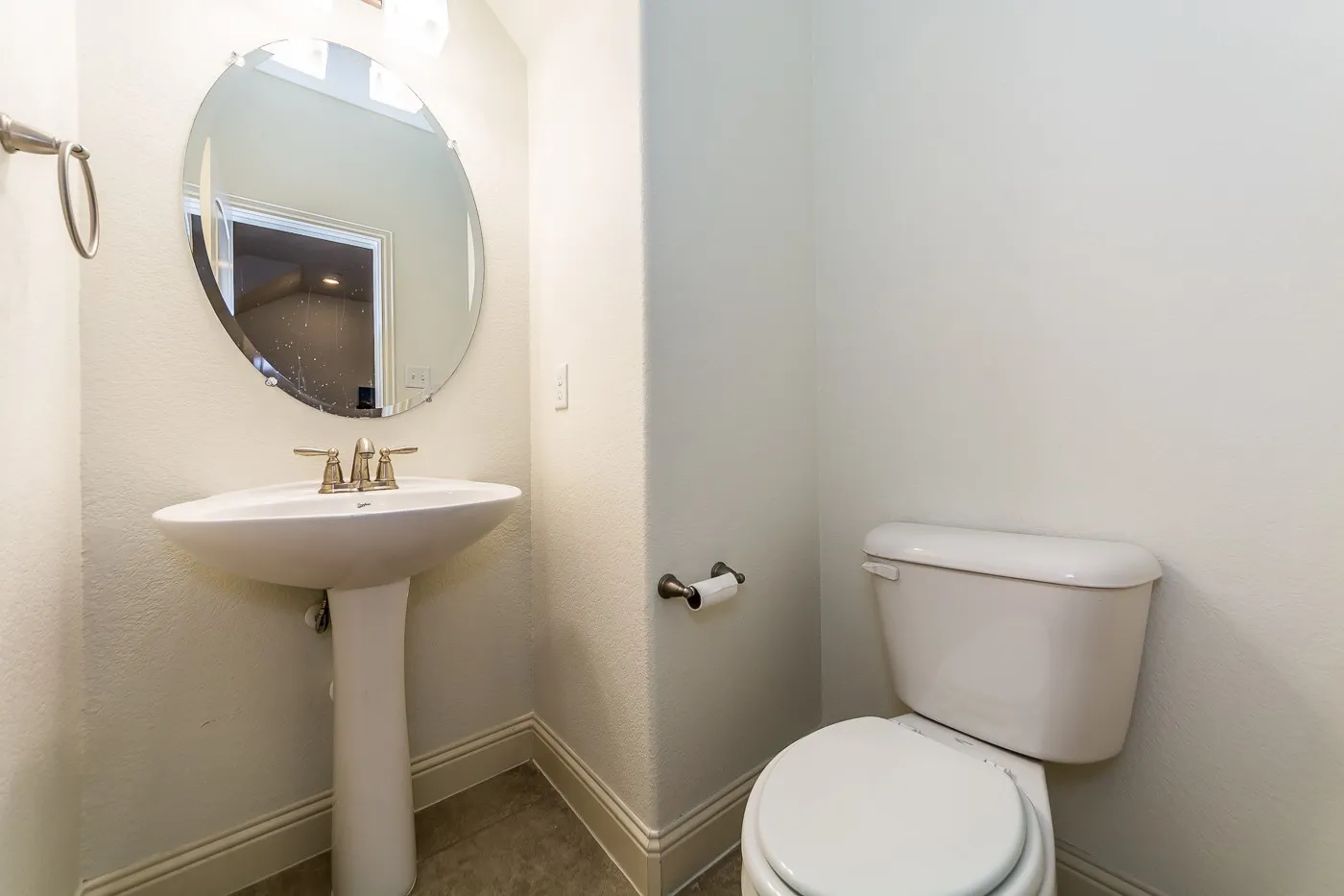 Townhouse For Rent in Collin County , 7920 Osborn Parkway, Plano, Texas 75024, 3 Bedroom, 4 Bathroom, 2 Garage spaces, 2,054 Sqft, built in 2010, mls#21360711, Real Estate Agent in Plano, Homes For Rent in Collin county, Homes For Rent in Plano, Realtor in Plano Texas, Real Estate Brokerage Independent Realty Texas, Luminita Cordes Realtor