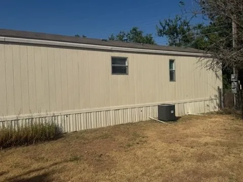 Mobile Home For Sale in Wise County , 1002 E Business 380 9, Decatur, Texas 76234, 3 Bedroom, 2 Bathroom, Garage spaces, 960 Sqft, built in 2013, mls#21360712, Real Estate Agent in Decatur, Homes For Sale in Wise county, Homes For Sale in Decatur, Realtor in Decatur Texas, Real Estate Brokerage Independent Realty Texas, Luminita Cordes Realtor