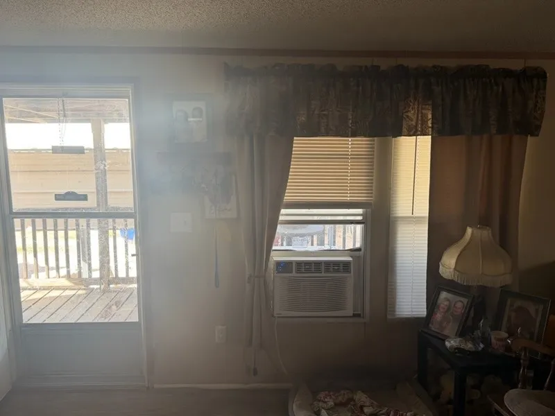 Mobile Home For Sale in Wise County , 1002 E Business 380 9, Decatur, Texas 76234, 3 Bedroom, 2 Bathroom, Garage spaces, 960 Sqft, built in 2013, mls#21360712, Real Estate Agent in Decatur, Homes For Sale in Wise county, Homes For Sale in Decatur, Realtor in Decatur Texas, Real Estate Brokerage Independent Realty Texas, Luminita Cordes Realtor