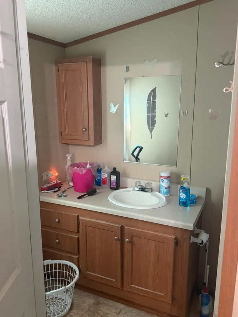 Mobile Home For Sale in Wise County , 1002 E Business 380 9, Decatur, Texas 76234, 3 Bedroom, 2 Bathroom, Garage spaces, 960 Sqft, built in 2013, mls#21360712, Real Estate Agent in Decatur, Homes For Sale in Wise county, Homes For Sale in Decatur, Realtor in Decatur Texas, Real Estate Brokerage Independent Realty Texas, Luminita Cordes Realtor