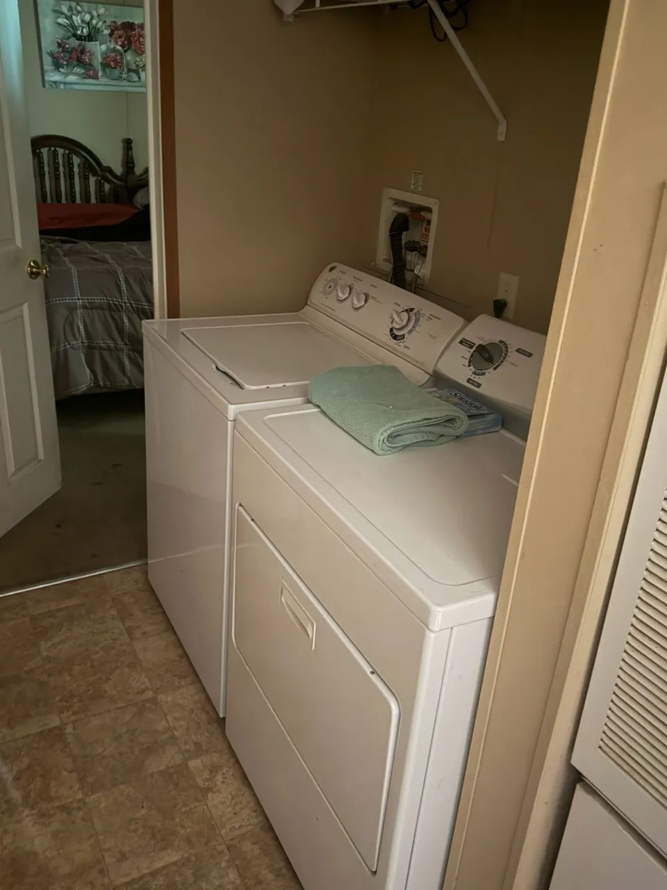 Mobile Home For Sale in Wise County , 1002 E Business 380 9, Decatur, Texas 76234, 3 Bedroom, 2 Bathroom, Garage spaces, 960 Sqft, built in 2013, mls#21360712, Real Estate Agent in Decatur, Homes For Sale in Wise county, Homes For Sale in Decatur, Realtor in Decatur Texas, Real Estate Brokerage Independent Realty Texas, Luminita Cordes Realtor
