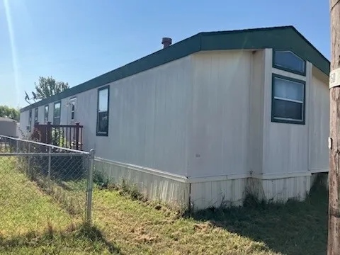 Mobile Home For Sale in Denton County , 106 Preston Drive, Sanger, Texas 76266, 3 Bedroom, 2 Bathroom, Garage spaces, 1,368 Sqft, built in 1997, mls#21360714, Real Estate Agent in Sanger, Homes For Sale in Denton county, Homes For Sale in Sanger, Realtor in Sanger Texas, Real Estate Brokerage Independent Realty Texas, Luminita Cordes Realtor
