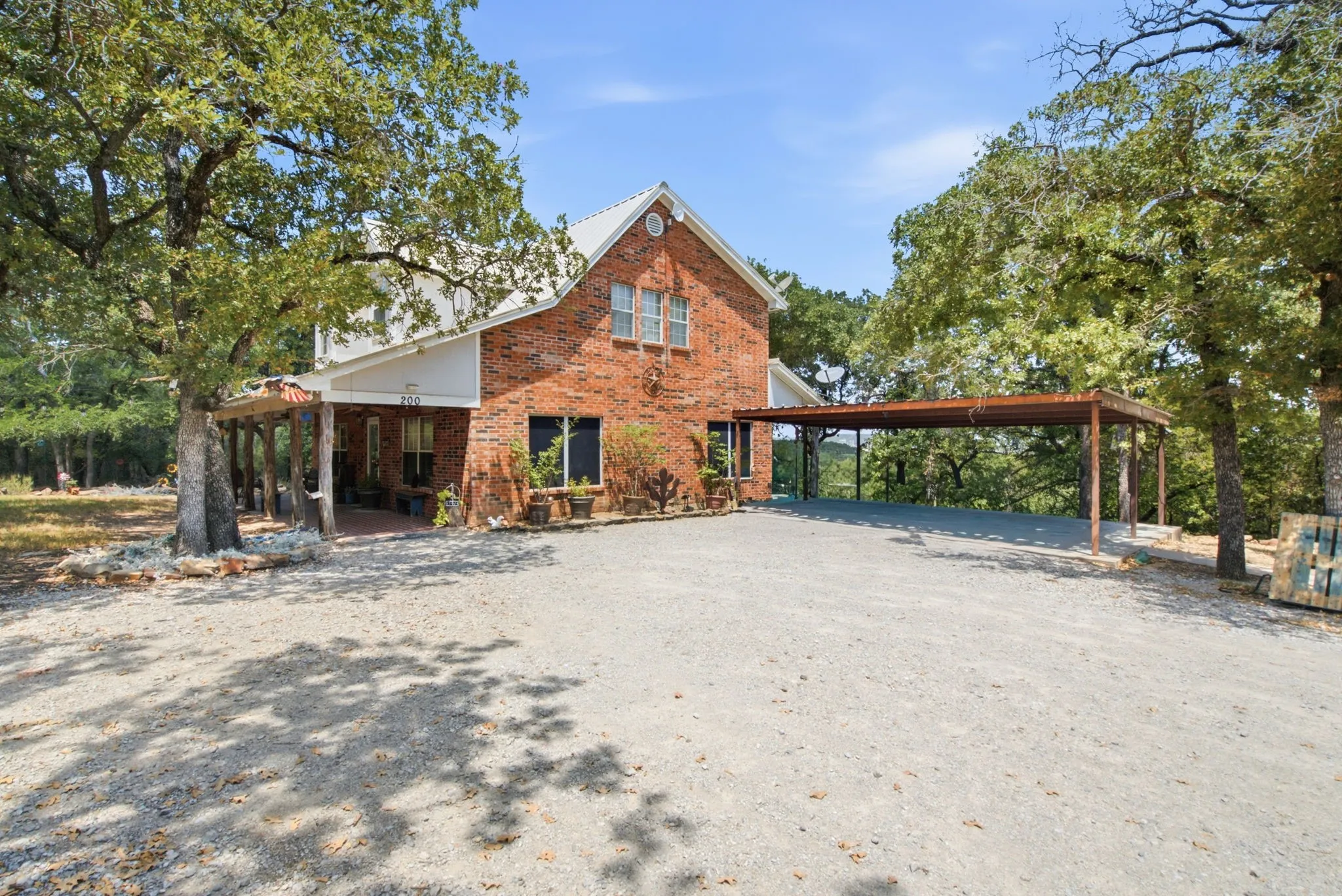Single Family Residence For Sale in Palo Pinto County , 200 White Tail Ridge, Gordon, Texas 76453, 3 Bedroom, 2 Bathroom, 2 Garage spaces, 2,778 Sqft, built in 1999, mls#21358990, Real Estate Agent in Gordon, Homes For Sale in Palo Pinto county, Homes For Sale in Gordon, Realtor in Gordon Texas, Real Estate Brokerage Independent Realty Texas, Luminita Cordes Realtor