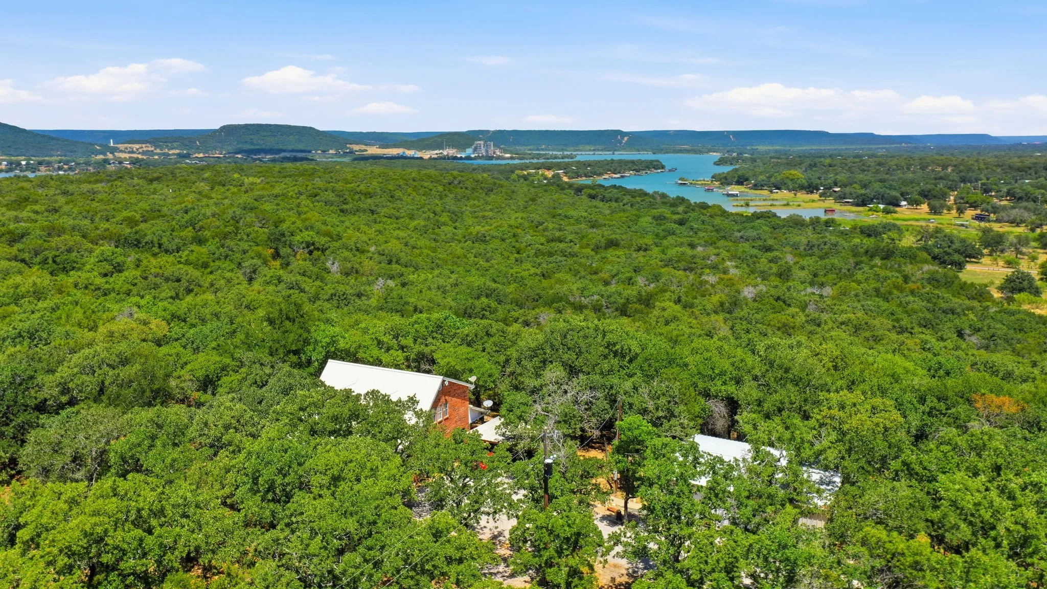 Single Family Residence For Sale in Palo Pinto County , 200 White Tail Ridge, Gordon, Texas 76453, 3 Bedroom, 2 Bathroom, 2 Garage spaces, 2,778 Sqft, built in 1999, mls#21358990, Real Estate Agent in Gordon, Homes For Sale in Palo Pinto county, Homes For Sale in Gordon, Realtor in Gordon Texas, Real Estate Brokerage Independent Realty Texas, Luminita Cordes Realtor