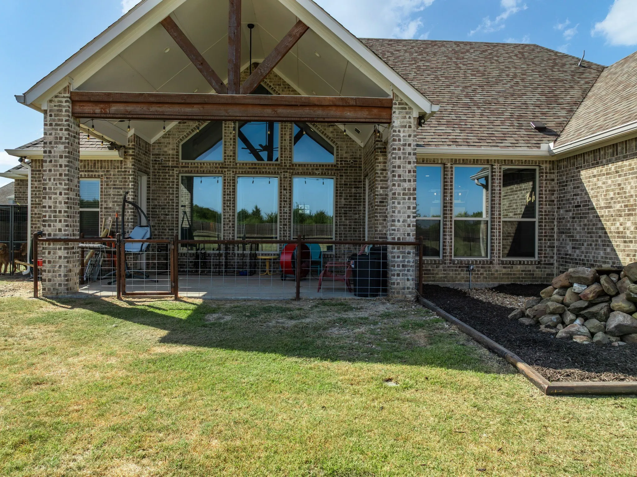 Single Family Residence For Sale in Ellis County , 6450 Eyrie Bend, Waxahachie, Texas 75167, 3 Bedroom, 2 Bathroom, 2 Garage spaces, 2,197 Sqft, built in 2020, mls#21360672, Real Estate Agent in Waxahachie, Homes For Sale in Ellis county, Homes For Sale in Waxahachie, Realtor in Waxahachie Texas, Real Estate Brokerage Independent Realty Texas, Luminita Cordes Realtor