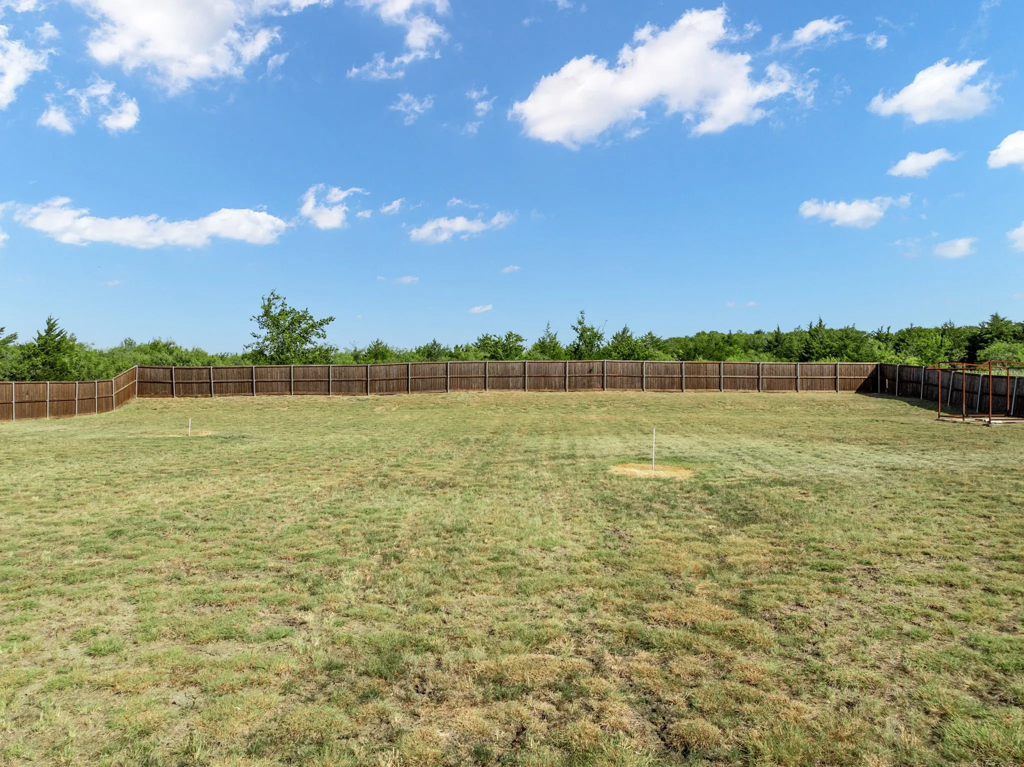 Single Family Residence For Sale in Ellis County , 6450 Eyrie Bend, Waxahachie, Texas 75167, 3 Bedroom, 2 Bathroom, 2 Garage spaces, 2,197 Sqft, built in 2020, mls#21360672, Real Estate Agent in Waxahachie, Homes For Sale in Ellis county, Homes For Sale in Waxahachie, Realtor in Waxahachie Texas, Real Estate Brokerage Independent Realty Texas, Luminita Cordes Realtor