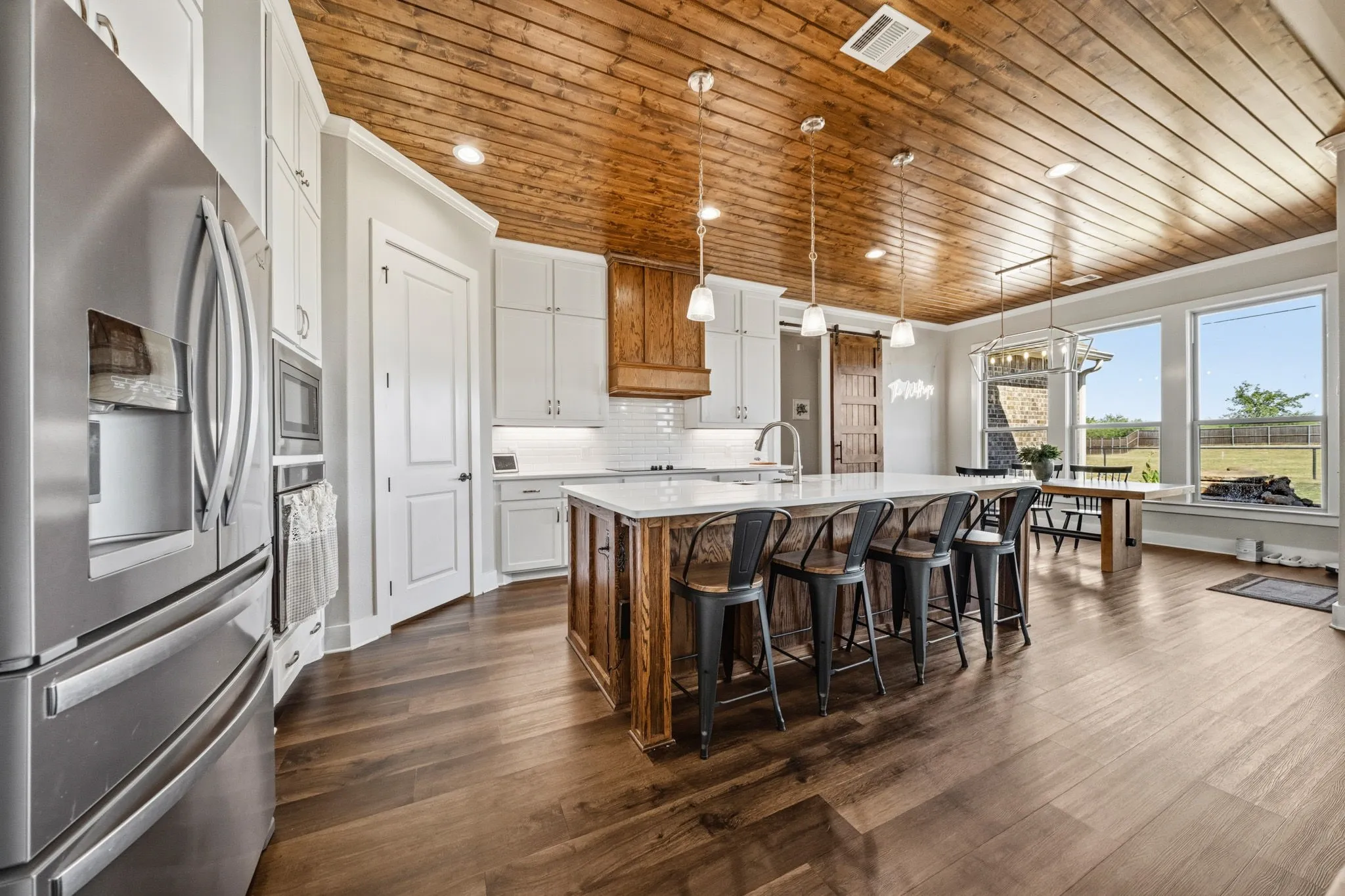 Single Family Residence For Sale in Ellis County , 6450 Eyrie Bend, Waxahachie, Texas 75167, 3 Bedroom, 2 Bathroom, 2 Garage spaces, 2,197 Sqft, built in 2020, mls#21360672, Real Estate Agent in Waxahachie, Homes For Sale in Ellis county, Homes For Sale in Waxahachie, Realtor in Waxahachie Texas, Real Estate Brokerage Independent Realty Texas, Luminita Cordes Realtor