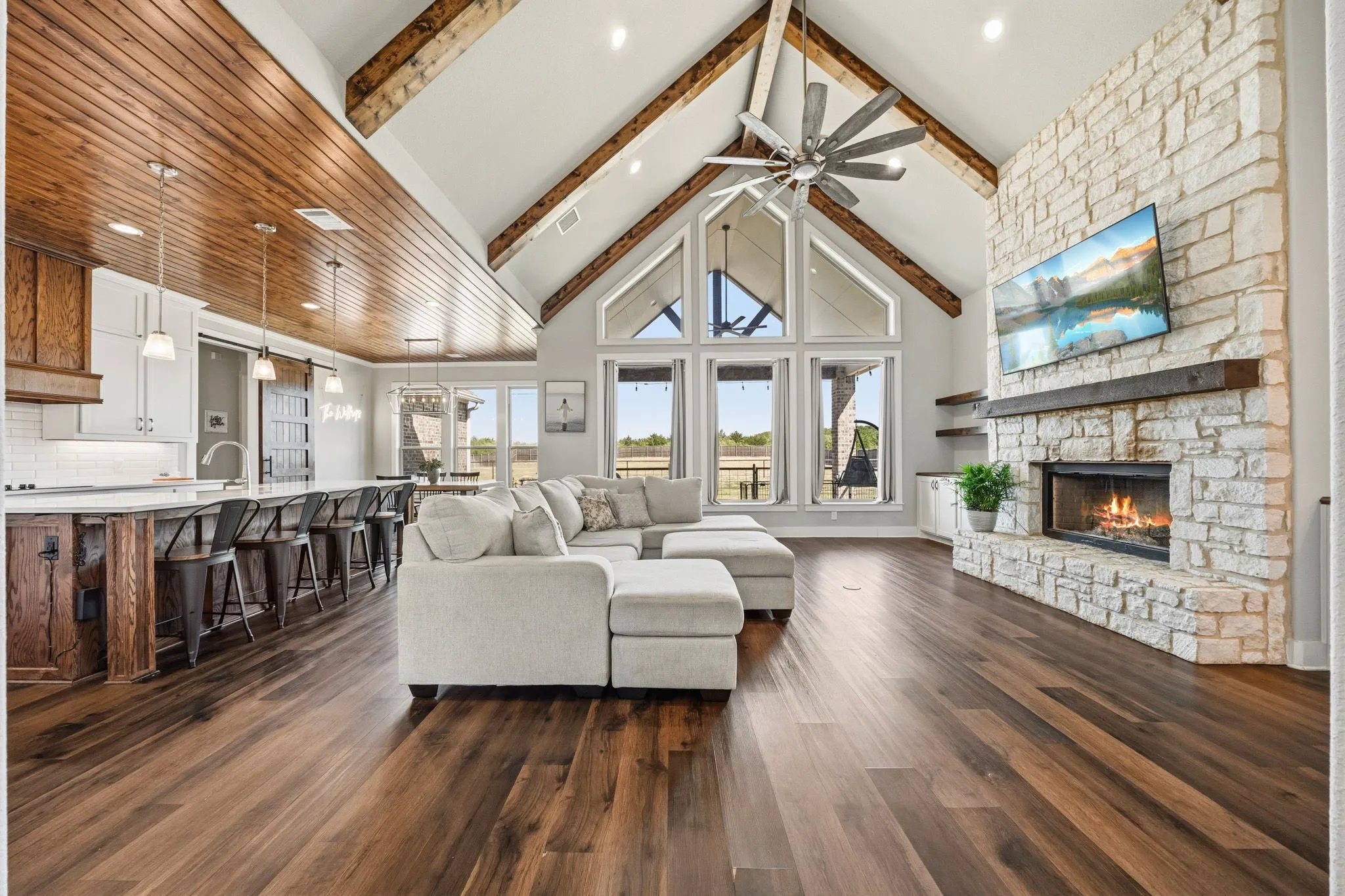 Single Family Residence For Sale in Ellis County , 6450 Eyrie Bend, Waxahachie, Texas 75167, 3 Bedroom, 2 Bathroom, 2 Garage spaces, 2,197 Sqft, built in 2020, mls#21360672, Real Estate Agent in Waxahachie, Homes For Sale in Ellis county, Homes For Sale in Waxahachie, Realtor in Waxahachie Texas, Real Estate Brokerage Independent Realty Texas, Luminita Cordes Realtor