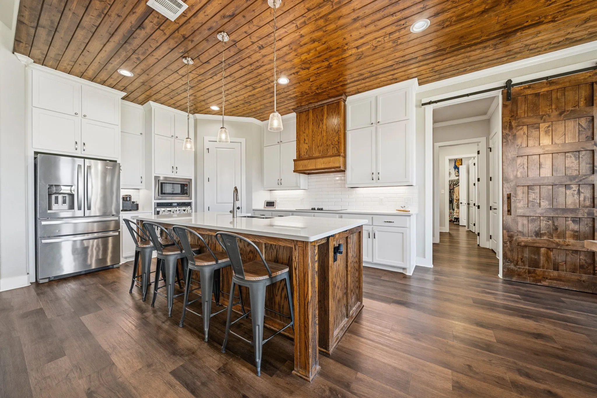 Single Family Residence For Sale in Ellis County , 6450 Eyrie Bend, Waxahachie, Texas 75167, 3 Bedroom, 2 Bathroom, 2 Garage spaces, 2,197 Sqft, built in 2020, mls#21360672, Real Estate Agent in Waxahachie, Homes For Sale in Ellis county, Homes For Sale in Waxahachie, Realtor in Waxahachie Texas, Real Estate Brokerage Independent Realty Texas, Luminita Cordes Realtor