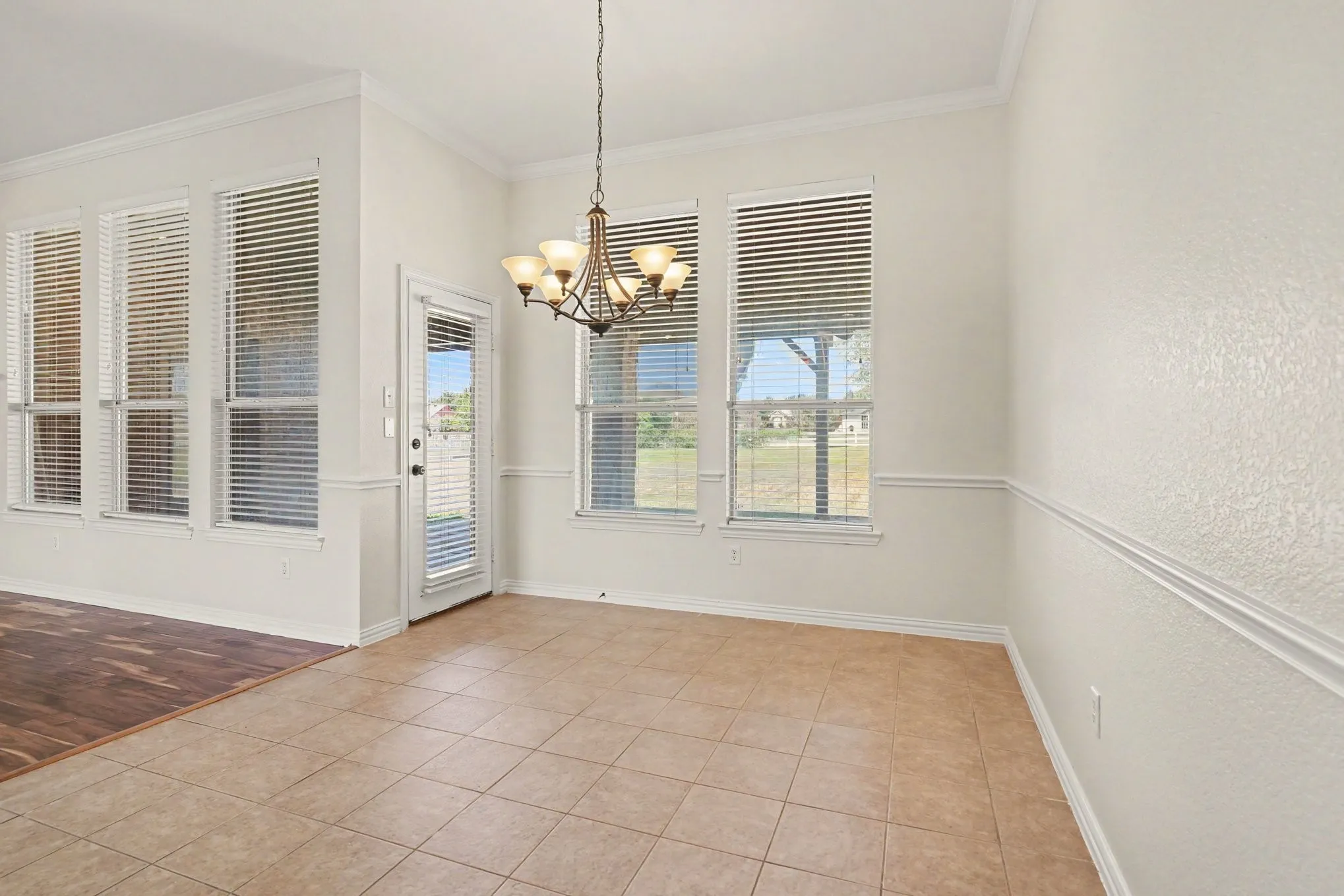 Single Family Residence For Sale in Johnson County , 4056 Running Brook Drive, Joshua, Texas 76058, 4 Bedroom, 3 Bathroom, 2 Garage spaces, 2,578 Sqft, built in 2006, mls#21360236, Real Estate Agent in Joshua, Homes For Sale in Johnson county, Homes For Sale in Joshua, Realtor in Joshua Texas, Real Estate Brokerage Independent Realty Texas, Luminita Cordes Realtor