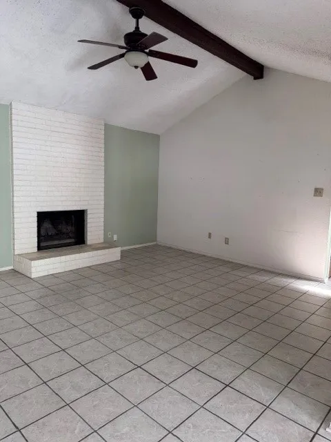 Single Family Residence For Sale in Tarrant County , 2703 Capistrano Court S, Arlington, Texas 76015, 3 Bedroom, 2 Bathroom, 2 Garage spaces, 1,317 Sqft, built in 1981, mls#21359952, Real Estate Agent in Arlington, Homes For Sale in Tarrant county, Homes For Sale in Arlington, Realtor in Arlington Texas, Real Estate Brokerage Independent Realty Texas, Luminita Cordes Realtor