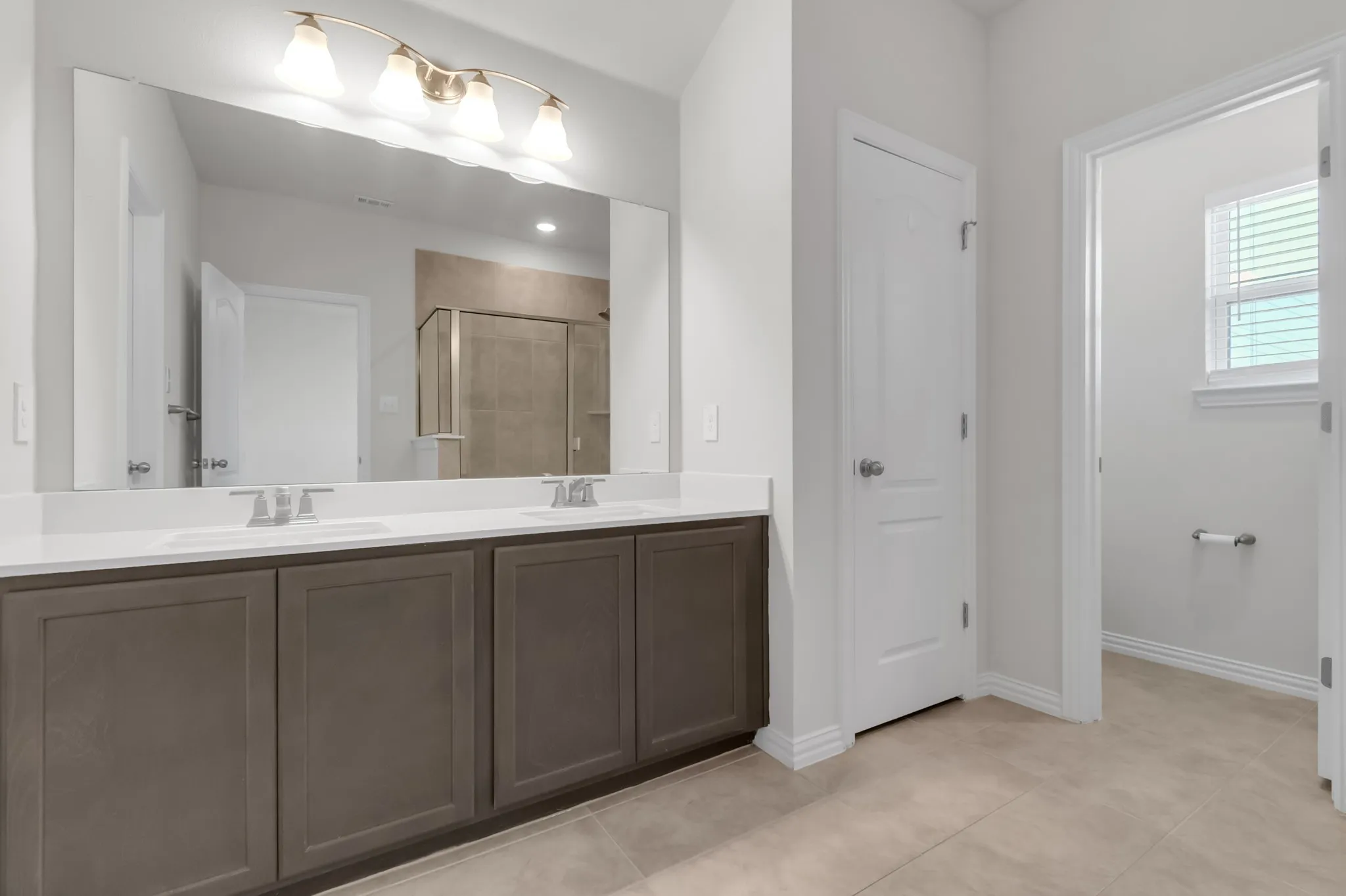 Townhouse For Sale in Denton County , 1109 Rusk Way, Lewisville, Texas 75077, 3 Bedroom, 3 Bathroom, 2 Garage spaces, 1,710 Sqft, built in 2022, mls#21358582, Real Estate Agent in Lewisville, Homes For Sale in Denton county, Homes For Sale in Lewisville, Realtor in Lewisville Texas, Real Estate Brokerage Independent Realty Texas, Luminita Cordes Realtor