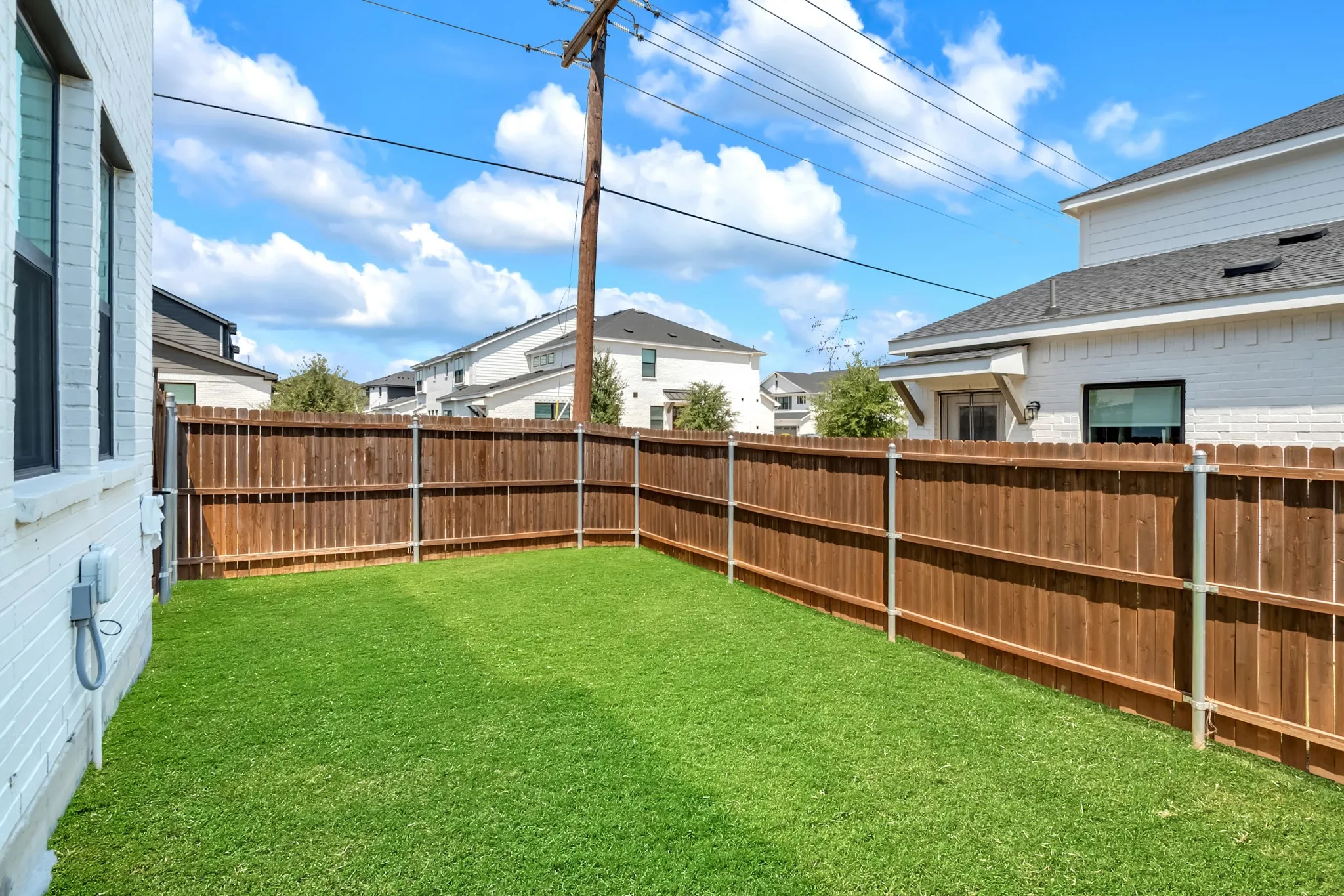 Townhouse For Sale in Denton County , 1109 Rusk Way, Lewisville, Texas 75077, 3 Bedroom, 3 Bathroom, 2 Garage spaces, 1,710 Sqft, built in 2022, mls#21358582, Real Estate Agent in Lewisville, Homes For Sale in Denton county, Homes For Sale in Lewisville, Realtor in Lewisville Texas, Real Estate Brokerage Independent Realty Texas, Luminita Cordes Realtor