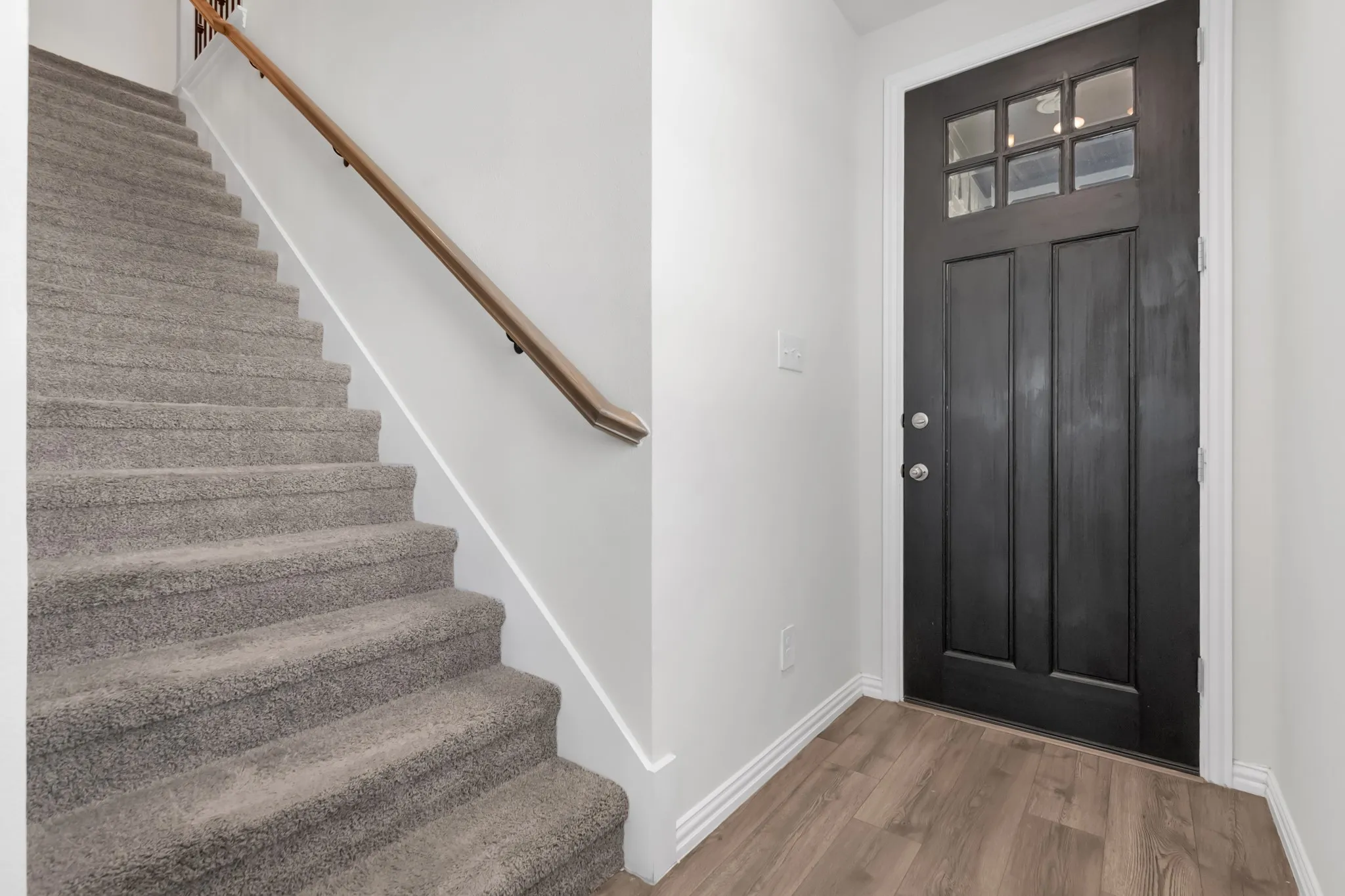 Townhouse For Sale in Denton County , 1109 Rusk Way, Lewisville, Texas 75077, 3 Bedroom, 3 Bathroom, 2 Garage spaces, 1,710 Sqft, built in 2022, mls#21358582, Real Estate Agent in Lewisville, Homes For Sale in Denton county, Homes For Sale in Lewisville, Realtor in Lewisville Texas, Real Estate Brokerage Independent Realty Texas, Luminita Cordes Realtor