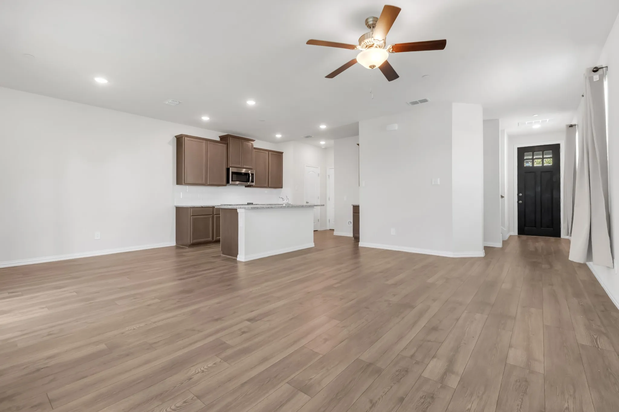 Townhouse For Sale in Denton County , 1109 Rusk Way, Lewisville, Texas 75077, 3 Bedroom, 3 Bathroom, 2 Garage spaces, 1,710 Sqft, built in 2022, mls#21358582, Real Estate Agent in Lewisville, Homes For Sale in Denton county, Homes For Sale in Lewisville, Realtor in Lewisville Texas, Real Estate Brokerage Independent Realty Texas, Luminita Cordes Realtor