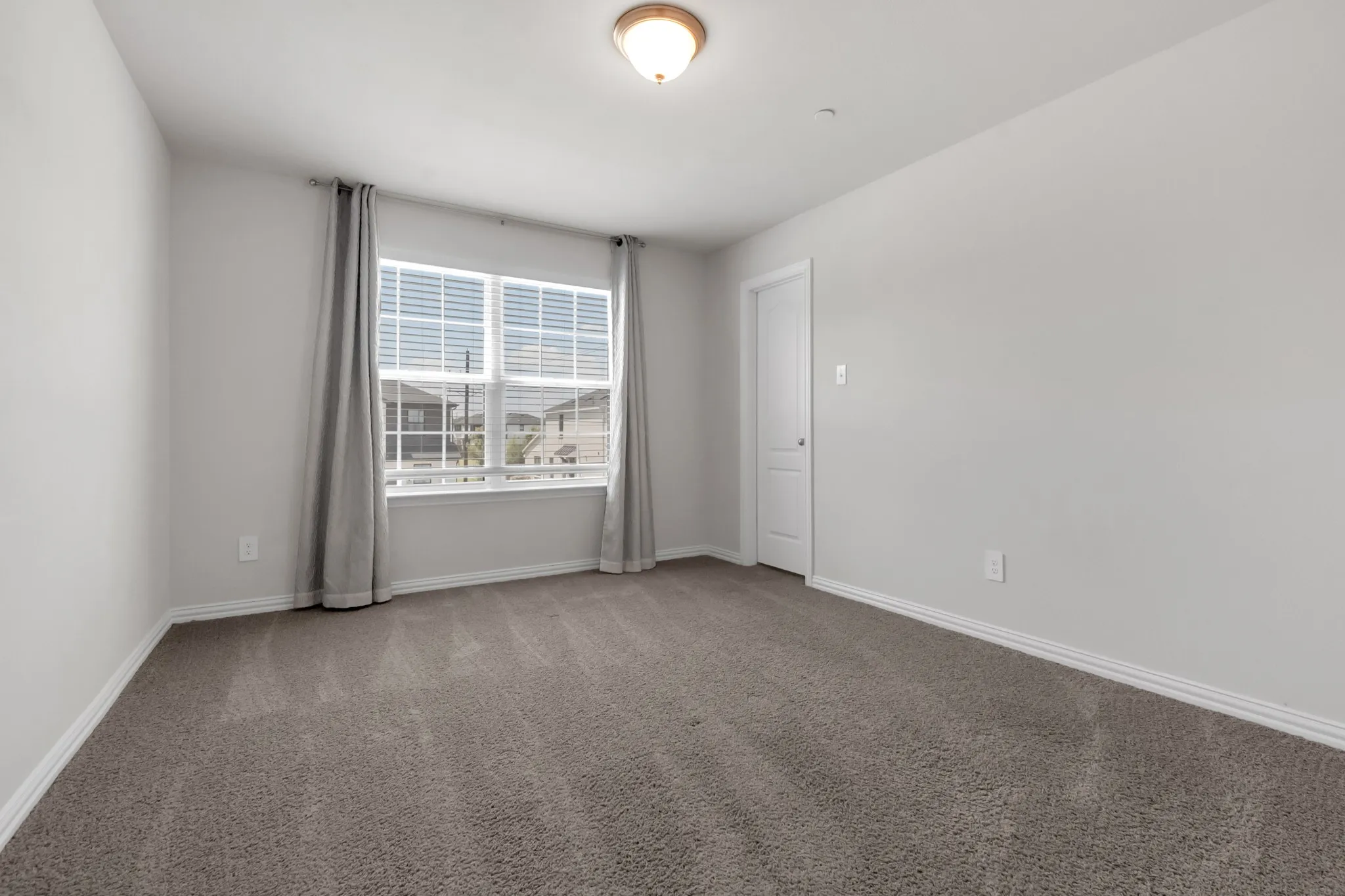 Townhouse For Sale in Denton County , 1109 Rusk Way, Lewisville, Texas 75077, 3 Bedroom, 3 Bathroom, 2 Garage spaces, 1,710 Sqft, built in 2022, mls#21358582, Real Estate Agent in Lewisville, Homes For Sale in Denton county, Homes For Sale in Lewisville, Realtor in Lewisville Texas, Real Estate Brokerage Independent Realty Texas, Luminita Cordes Realtor