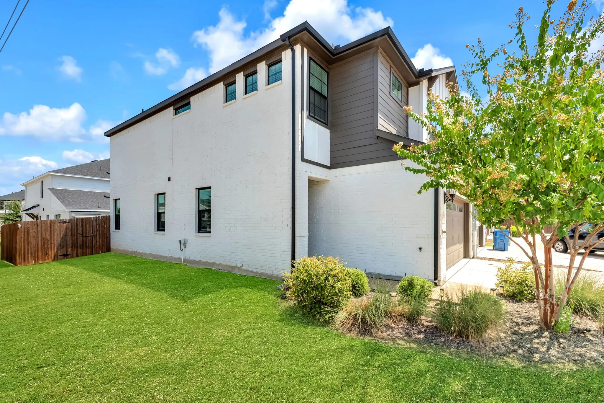 Townhouse For Sale in Denton County , 1109 Rusk Way, Lewisville, Texas 75077, 3 Bedroom, 3 Bathroom, 2 Garage spaces, 1,710 Sqft, built in 2022, mls#21358582, Real Estate Agent in Lewisville, Homes For Sale in Denton county, Homes For Sale in Lewisville, Realtor in Lewisville Texas, Real Estate Brokerage Independent Realty Texas, Luminita Cordes Realtor