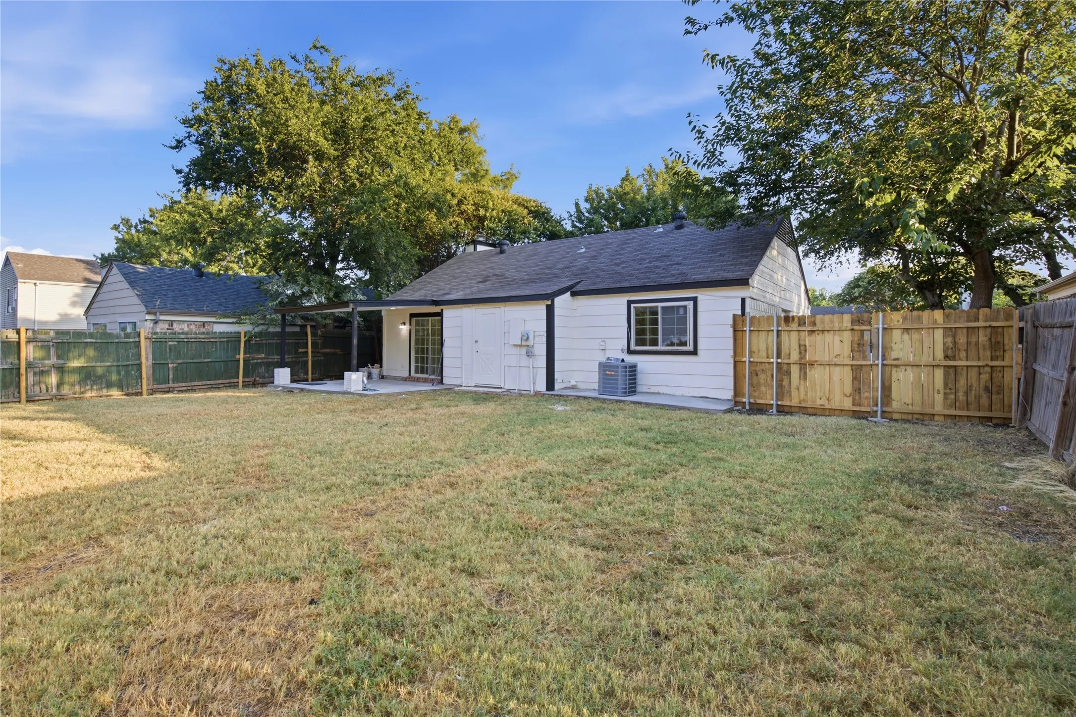 Single Family Residence For Rent in Tarrant County , 3728 Flintwood Trail, Fort Worth, Texas 76137, 2 Bedroom, 1 Bathroom, Garage spaces, 1,048 Sqft, built in 1985, Price $1,895, mls#21360721, Real Estate Agent in Fort Worth, Homes For Rent in Tarrant county, Homes For Rent in Fort Worth, Realtor in Fort Worth Texas, Real Estate Brokerage Independent Realty Texas, Luminita Cordes Realtor