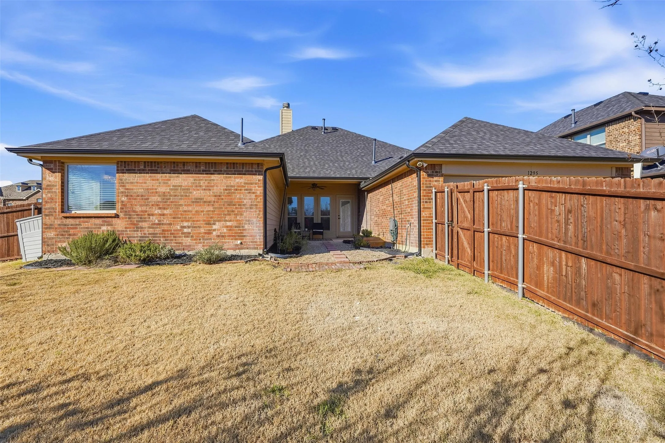 Single Family Residence For Rent in Rockwall County , 1295 White Water Lane, Rockwall, Texas 75087, 4 Bedroom, 2 Bathroom, 2 Garage spaces, 2,156 Sqft, built in 2015, mls#21360724, Real Estate Agent in Rockwall, Homes For Rent in Rockwall county, Homes For Rent in Rockwall, Realtor in Rockwall Texas, Real Estate Brokerage Independent Realty Texas, Luminita Cordes Realtor