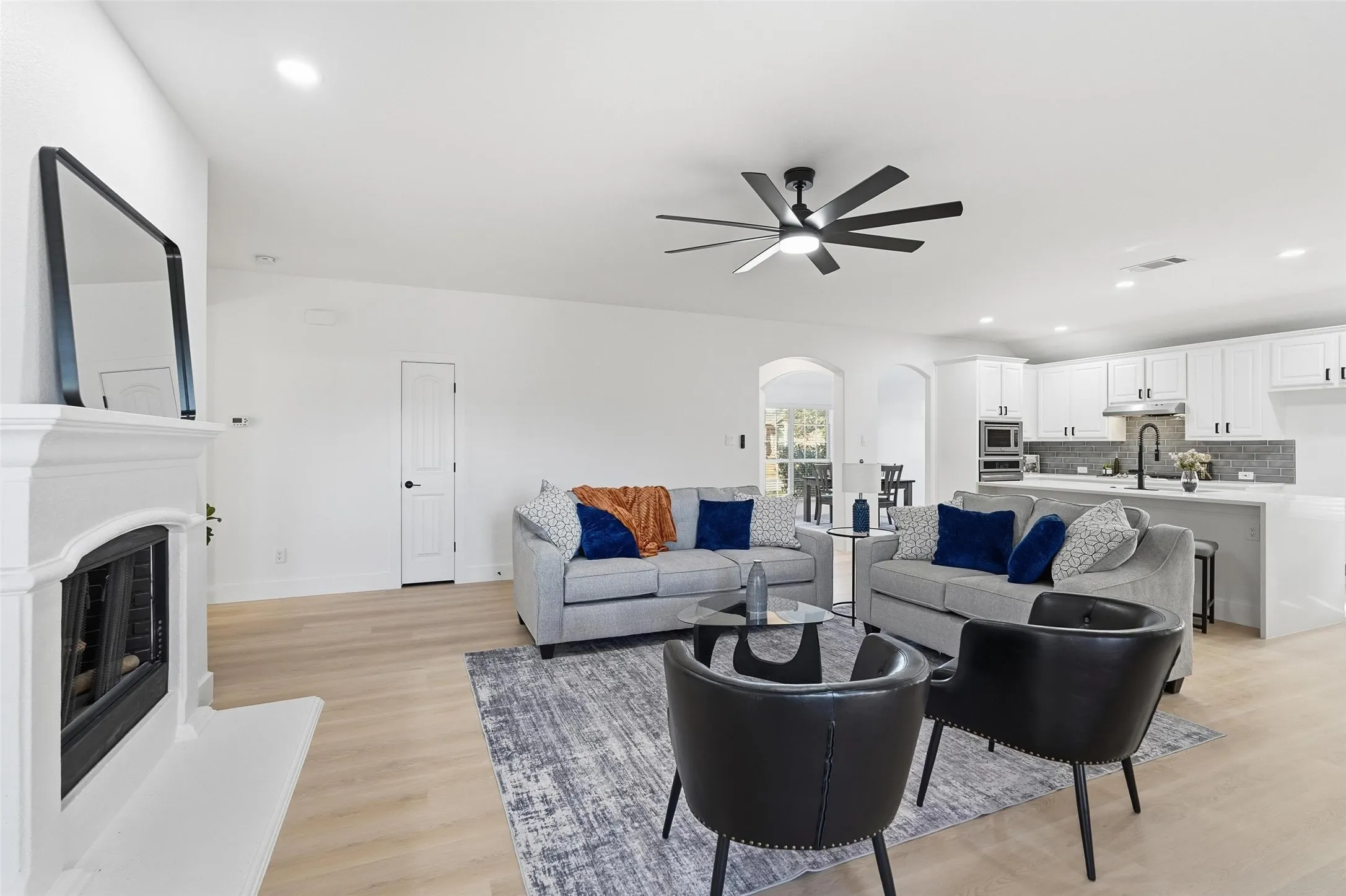 Single Family Residence For Rent in Rockwall County , 1295 White Water Lane, Rockwall, Texas 75087, 4 Bedroom, 2 Bathroom, 2 Garage spaces, 2,156 Sqft, built in 2015, mls#21360724, Real Estate Agent in Rockwall, Homes For Rent in Rockwall county, Homes For Rent in Rockwall, Realtor in Rockwall Texas, Real Estate Brokerage Independent Realty Texas, Luminita Cordes Realtor