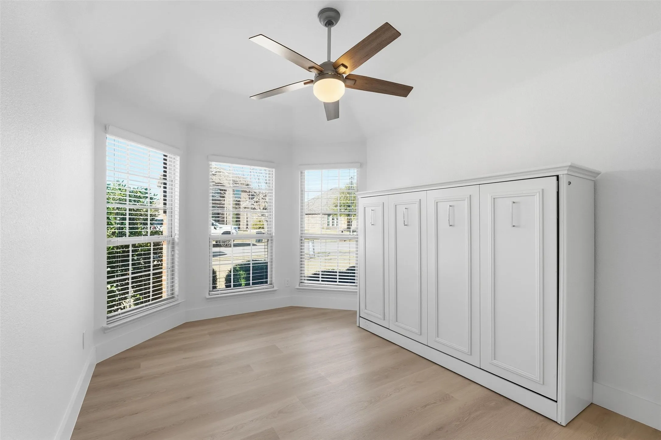 Single Family Residence For Rent in Rockwall County , 1295 White Water Lane, Rockwall, Texas 75087, 4 Bedroom, 2 Bathroom, 2 Garage spaces, 2,156 Sqft, built in 2015, mls#21360724, Real Estate Agent in Rockwall, Homes For Rent in Rockwall county, Homes For Rent in Rockwall, Realtor in Rockwall Texas, Real Estate Brokerage Independent Realty Texas, Luminita Cordes Realtor