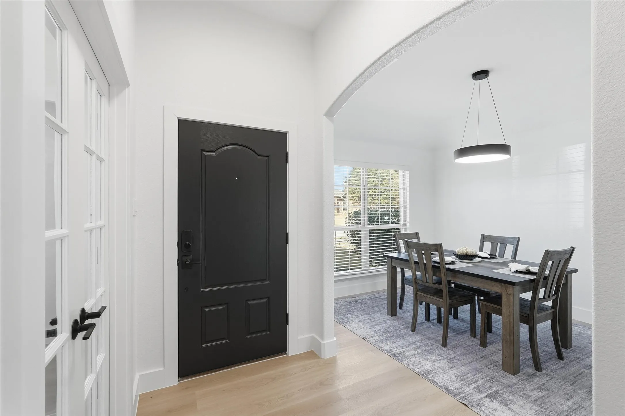 Single Family Residence For Rent in Rockwall County , 1295 White Water Lane, Rockwall, Texas 75087, 4 Bedroom, 2 Bathroom, 2 Garage spaces, 2,156 Sqft, built in 2015, mls#21360724, Real Estate Agent in Rockwall, Homes For Rent in Rockwall county, Homes For Rent in Rockwall, Realtor in Rockwall Texas, Real Estate Brokerage Independent Realty Texas, Luminita Cordes Realtor
