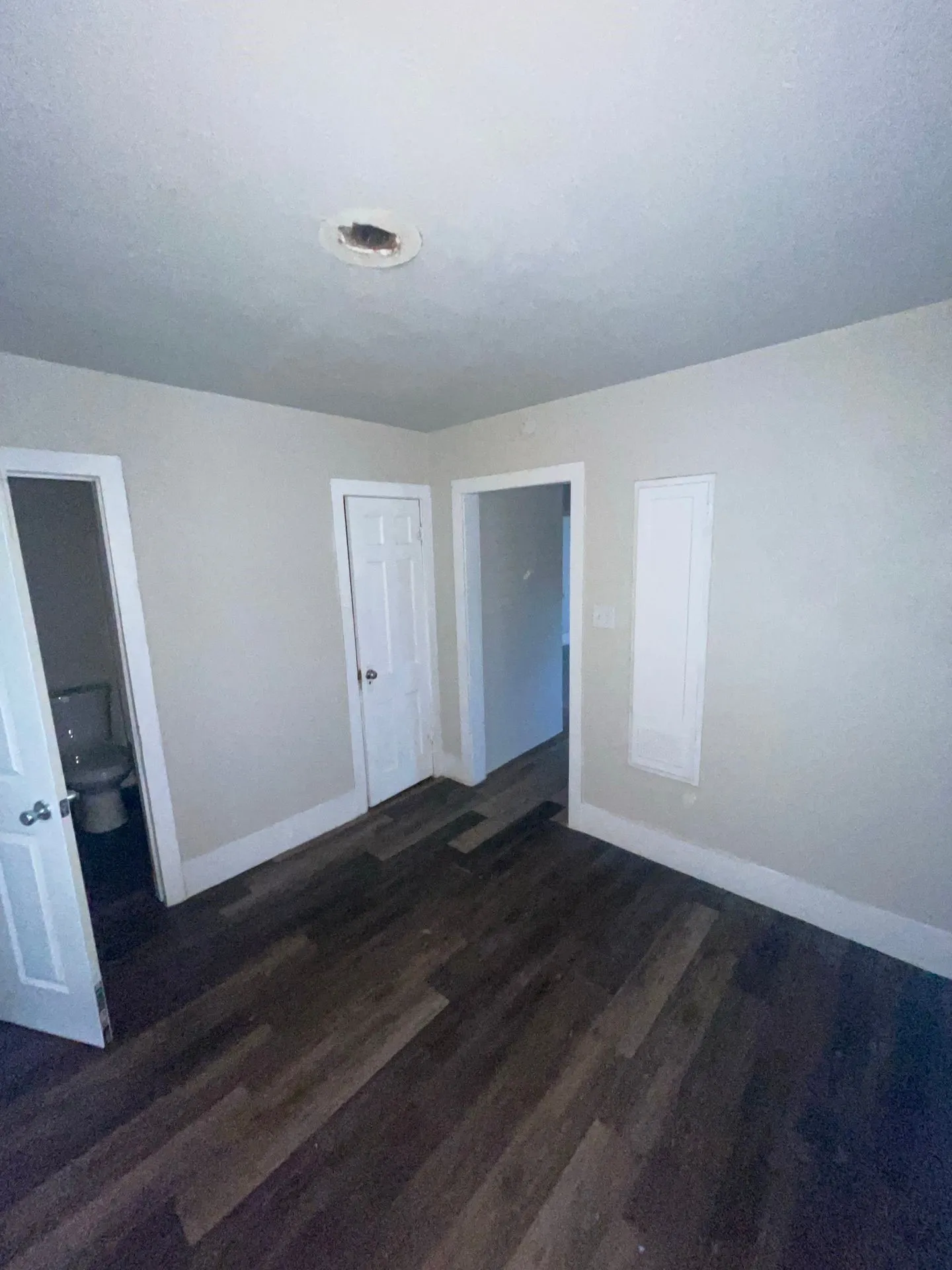 Duplex For Rent in Coleman County , 113 N Nueces, Coleman, Texas 76834, 1 Bedroom, 1 Bathroom, Garage spaces, 578 Sqft, built in 0, mls#21360726, Real Estate Agent in Coleman, Homes For Rent in Coleman county, Homes For Rent in Coleman, Realtor in Coleman Texas, Real Estate Brokerage Independent Realty Texas, Luminita Cordes Realtor