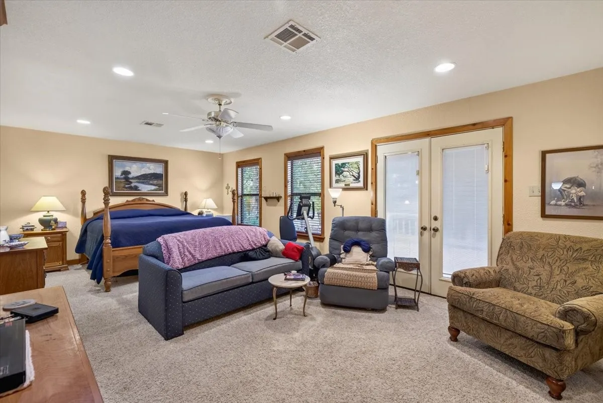 Single Family Residence For Sale in Henderson County , 14131 Melody Lane, Malakoff, Texas 75148, 4 Bedroom, 3 Bathroom, 2 Garage spaces, 2,300 Sqft, built in 2001, mls#21360716, Real Estate Agent in Malakoff, Homes For Sale in Henderson county, Homes For Sale in Malakoff, Realtor in Malakoff Texas, Real Estate Brokerage Independent Realty Texas, Luminita Cordes Realtor