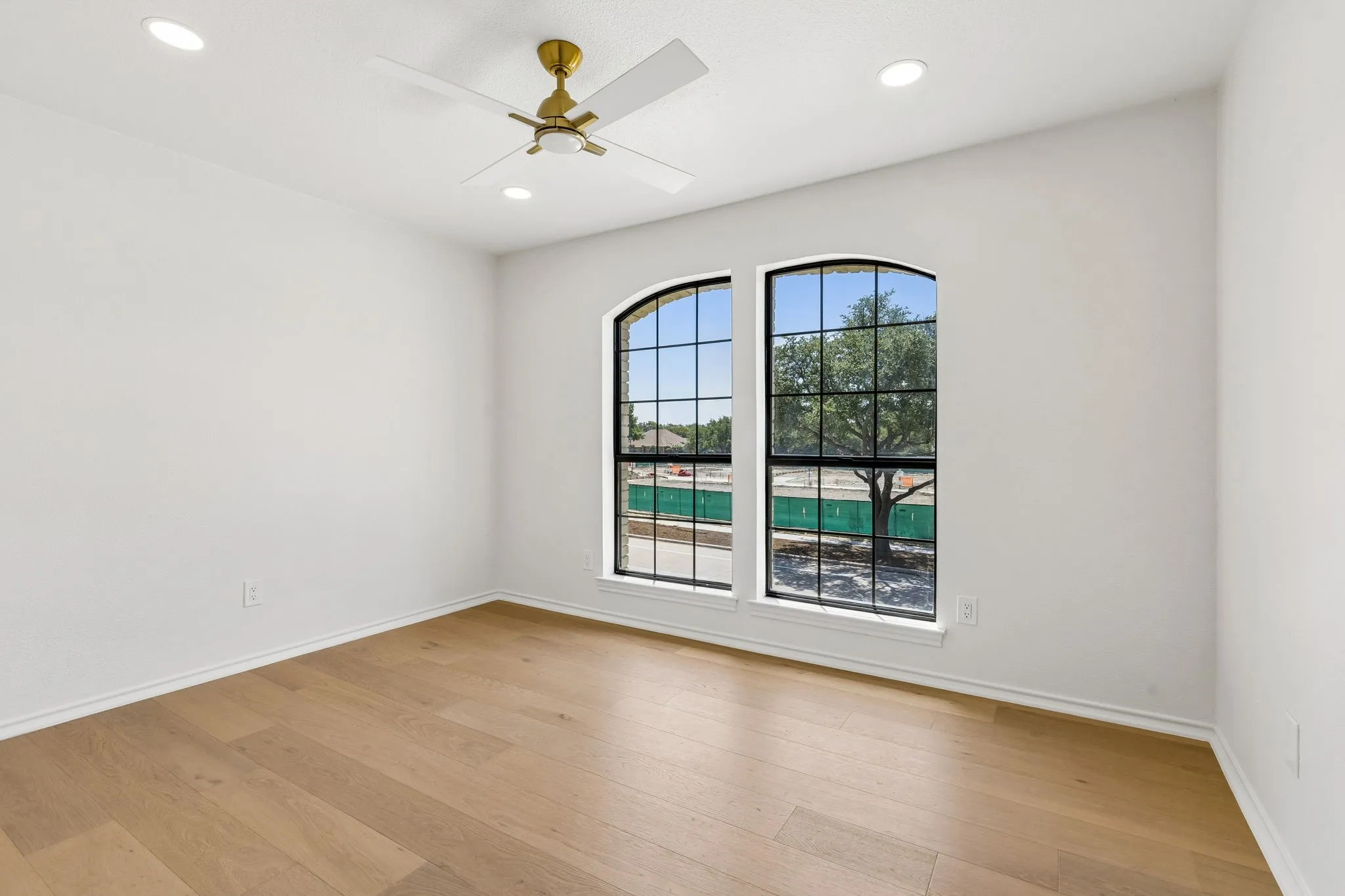 Single Family Residence For Sale in Collin County , 6403 Genstar Lane, Dallas, Texas 75252, 4 Bedroom, 4 Bathroom, 2 Garage spaces, 2,960 Sqft, built in 1979, mls#21360723, Real Estate Agent in Dallas, Homes For Sale in Collin county, Homes For Sale in Dallas, Realtor in Dallas Texas, Real Estate Brokerage Independent Realty Texas, Luminita Cordes Realtor